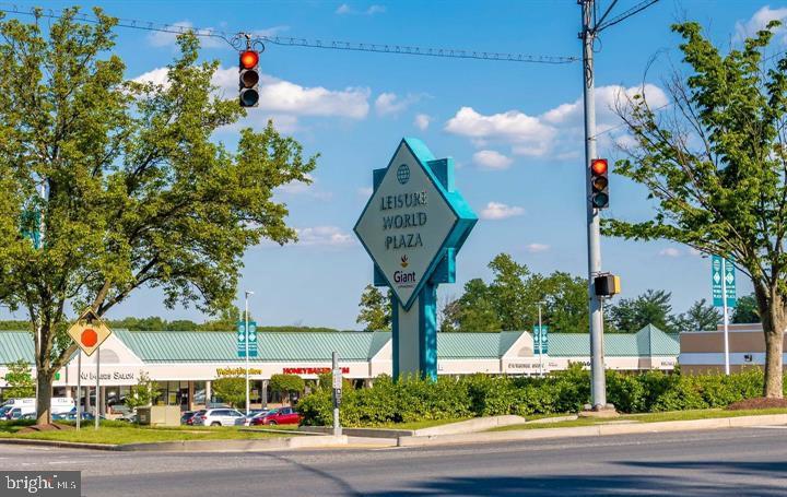 VANTAGE POINT EAST @ LEISURE WORLD - Residential