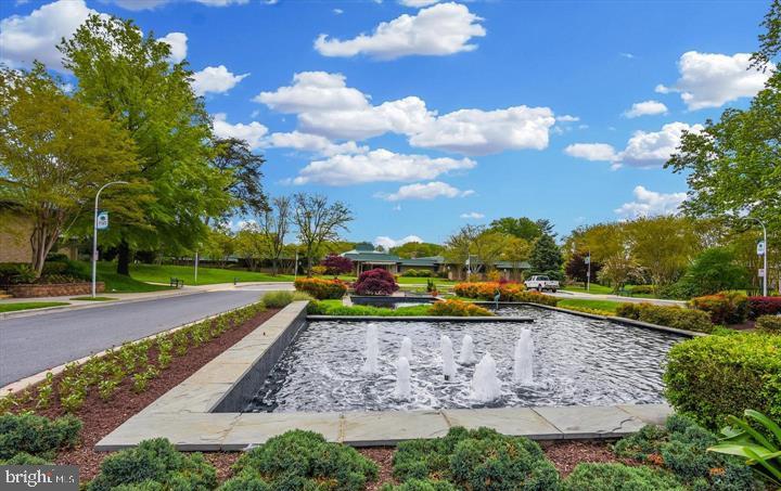 VANTAGE POINT EAST @ LEISURE WORLD - Residential