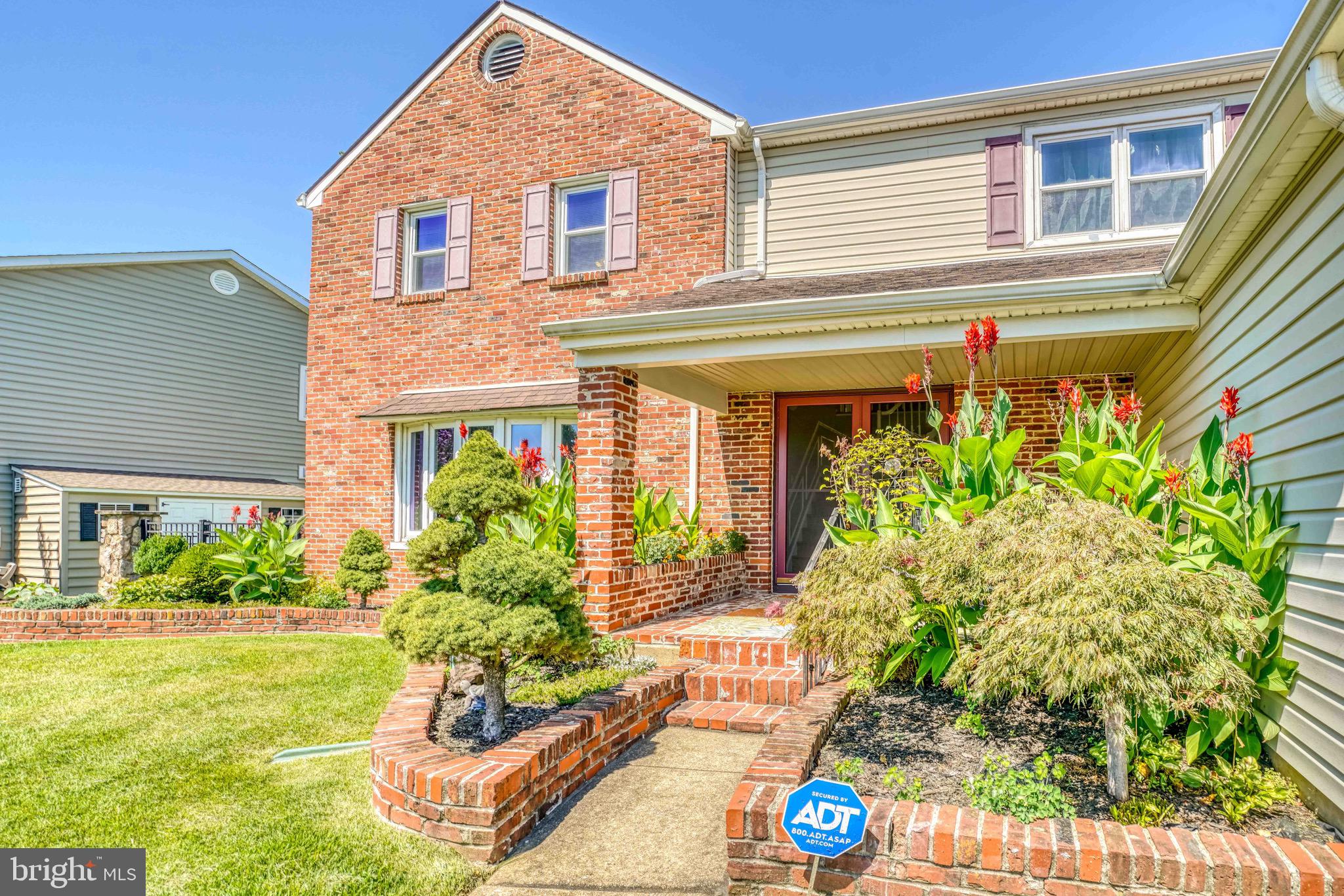 10 LAKEVIEW DRIVE
