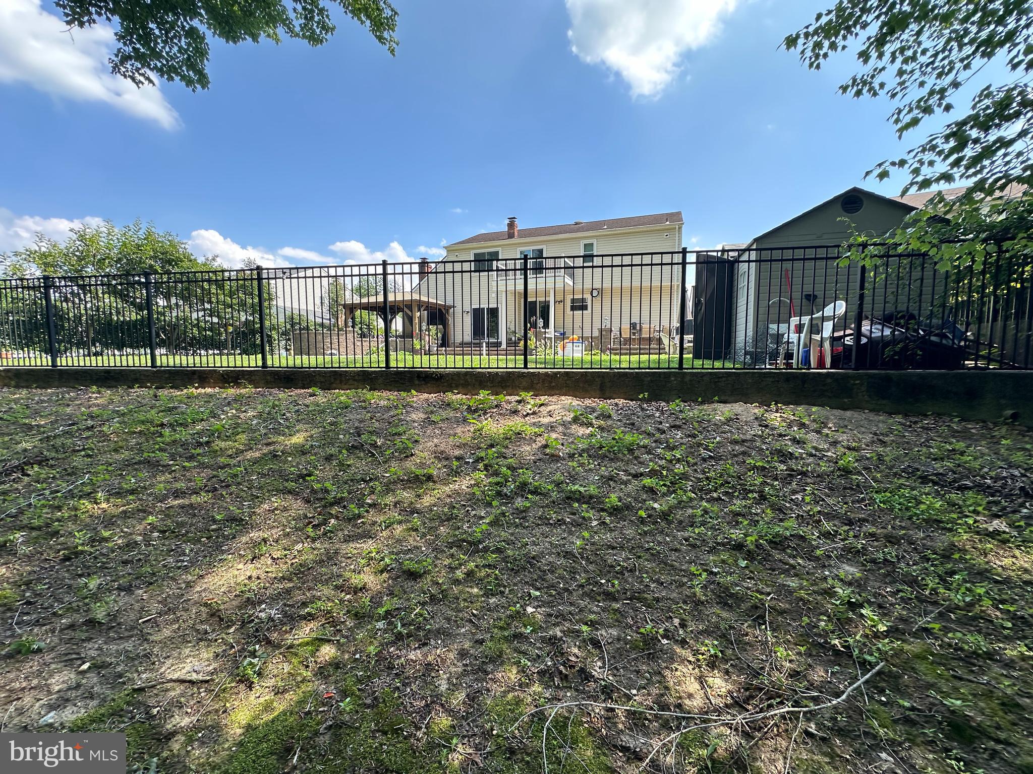 10 LAKEVIEW DRIVE