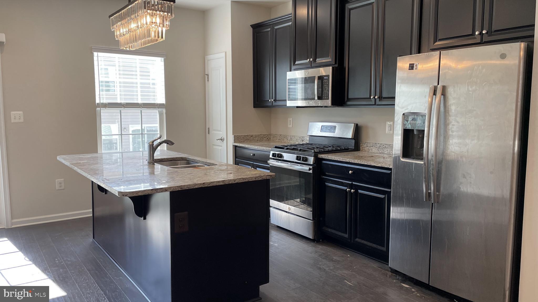 RAPPAHANNOCK LANDING - Residential Lease