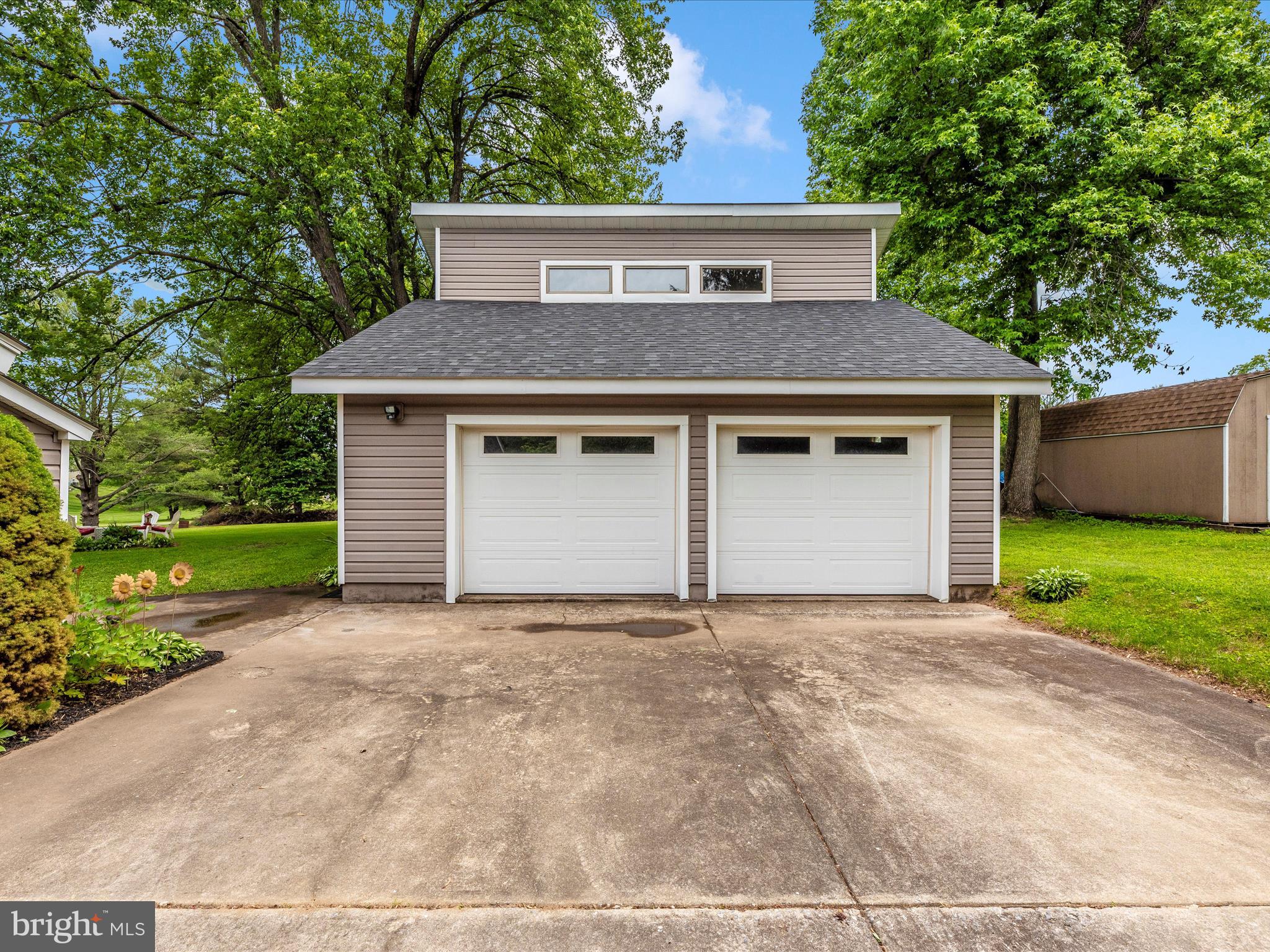 2704 MYSTIC WOODS COURT
