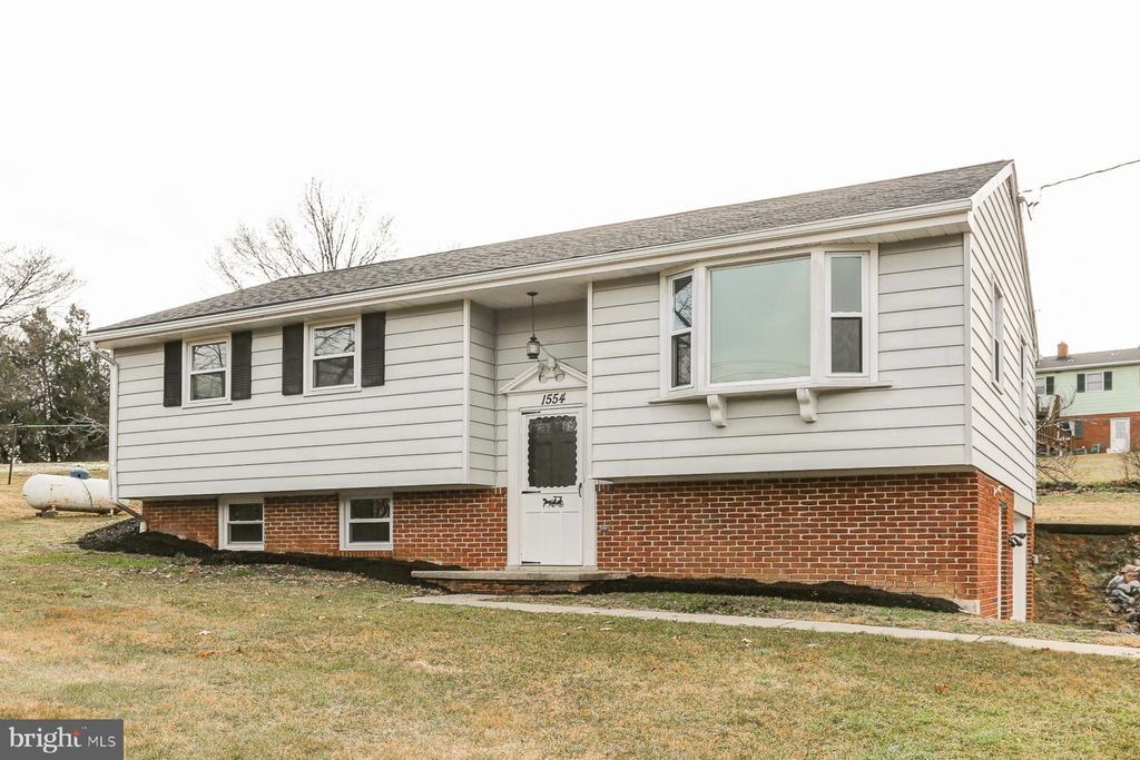 Photo of 1554 LOCUST GROVE RD, MANHEIM, PA 17545 (MLS # PALA2031554)