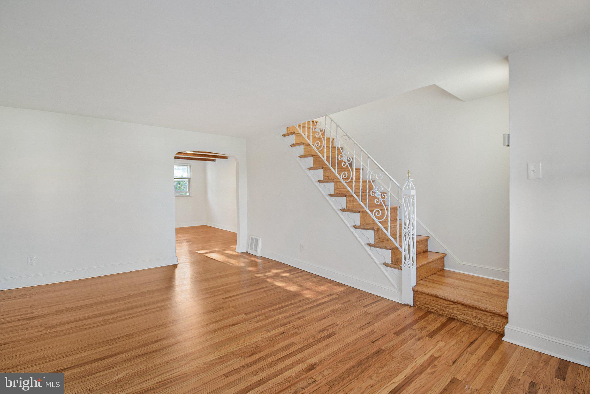 913 MAPLE AVENUE