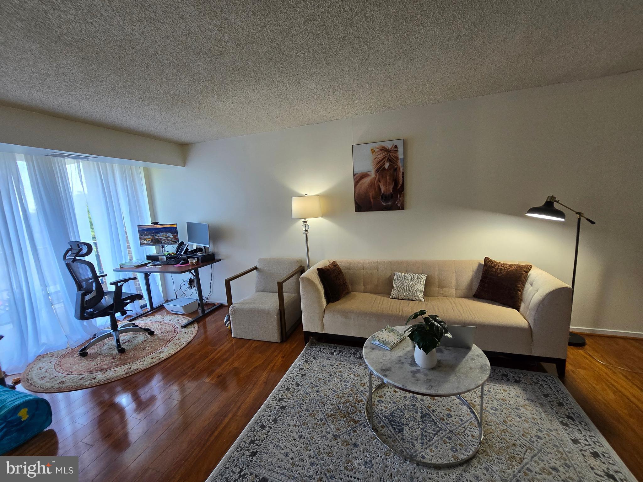 IDYLWOOD TOWERS CONDO - Residential