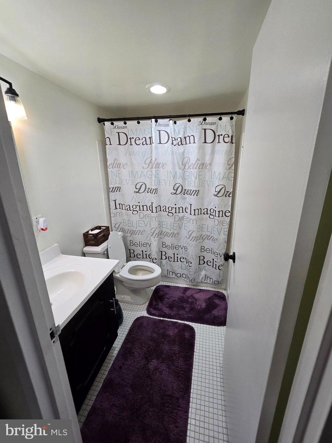 IDYLWOOD TOWERS CONDO - Residential