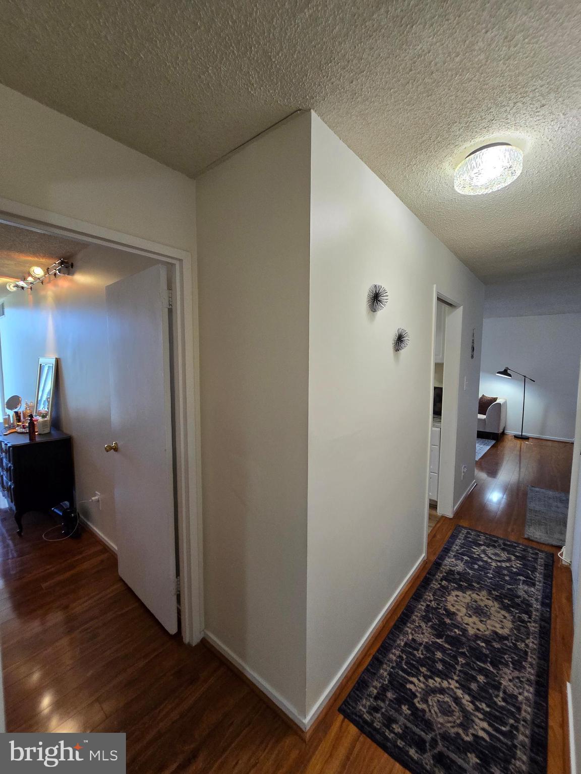 IDYLWOOD TOWERS CONDO - Residential