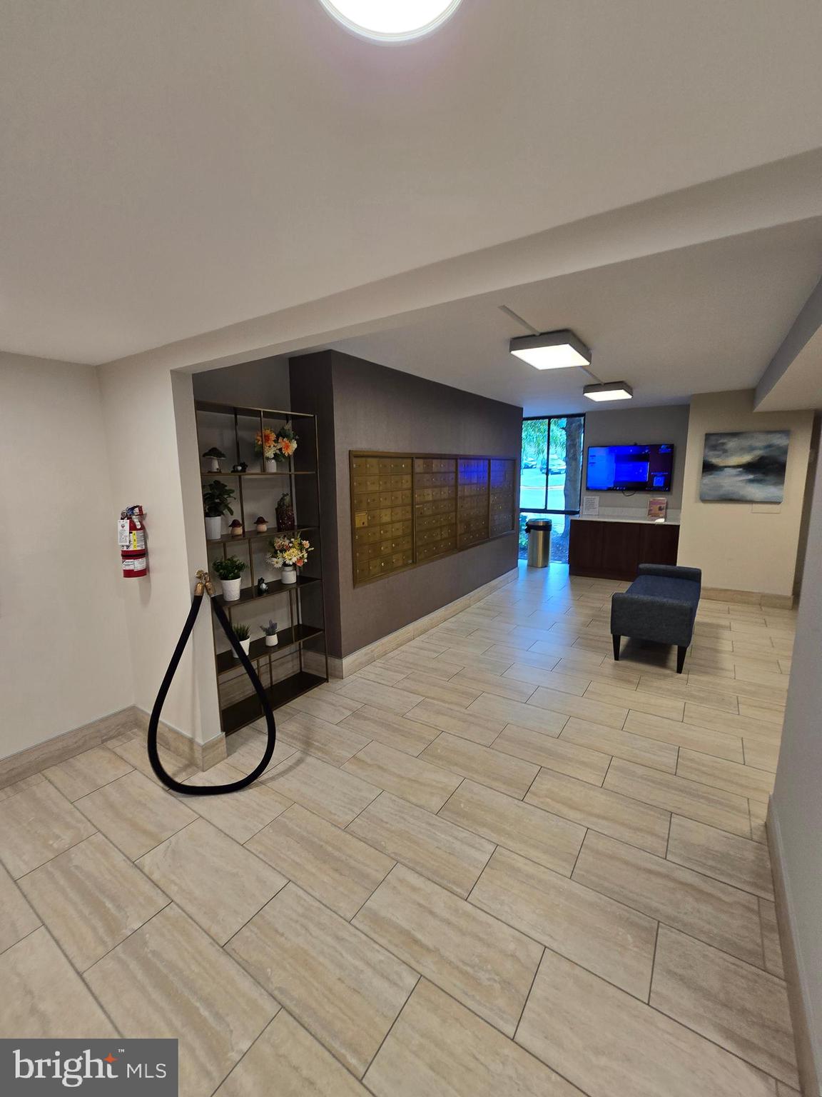 IDYLWOOD TOWERS CONDO - Residential