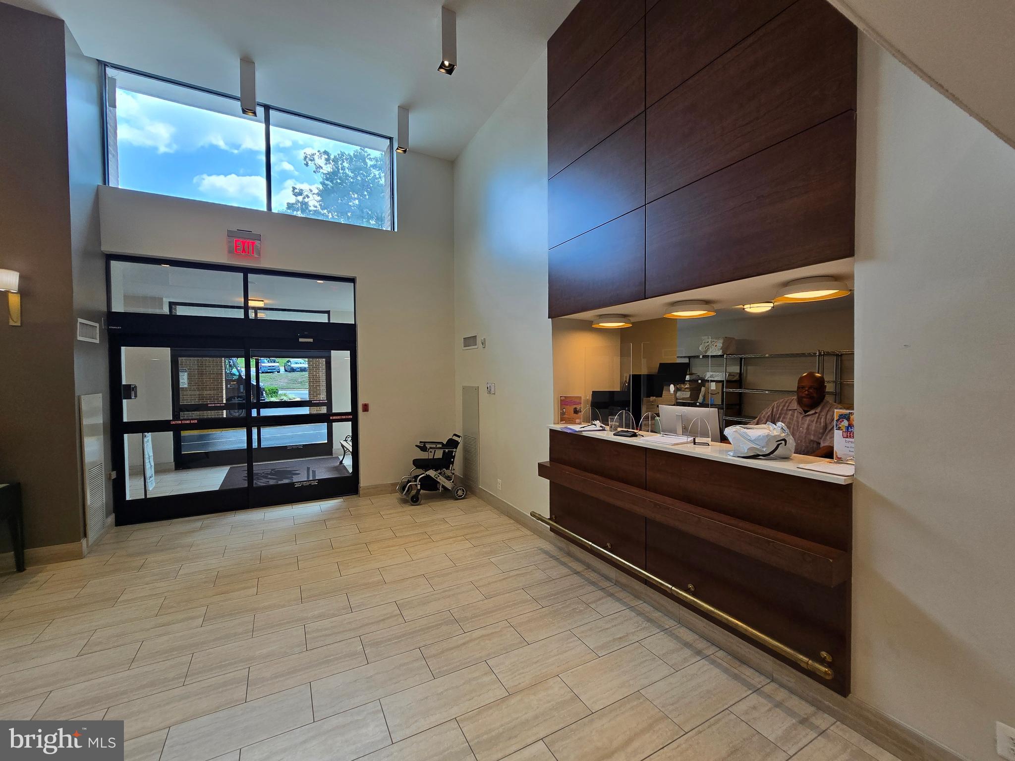 IDYLWOOD TOWERS CONDO - Residential