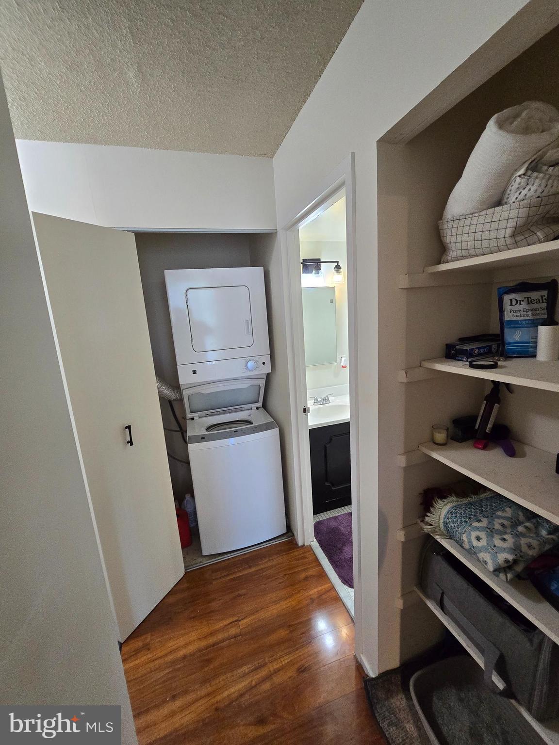 IDYLWOOD TOWERS CONDO - Residential