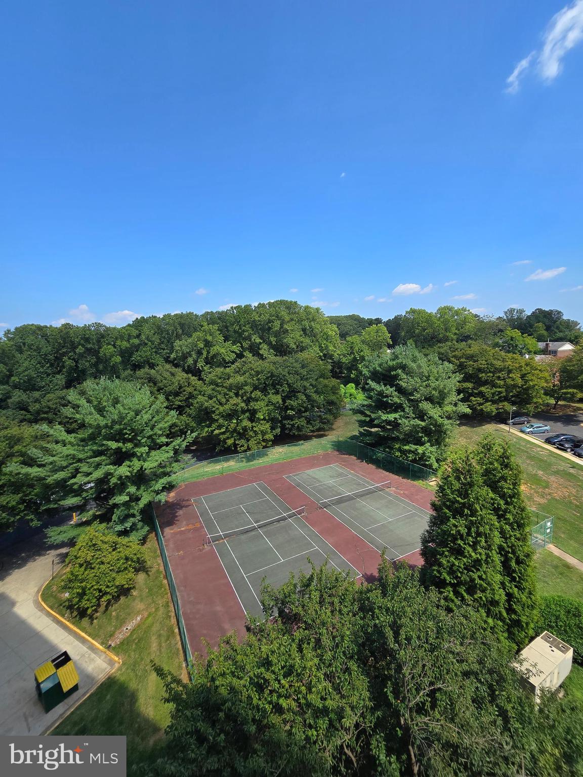 IDYLWOOD TOWERS CONDO - Residential