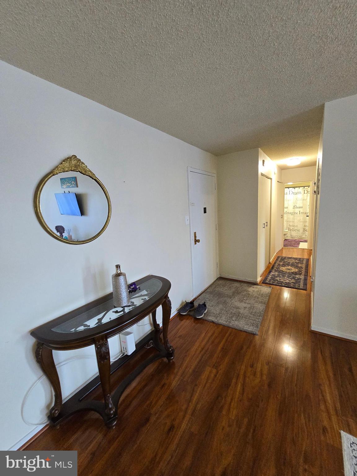 IDYLWOOD TOWERS CONDO - Residential