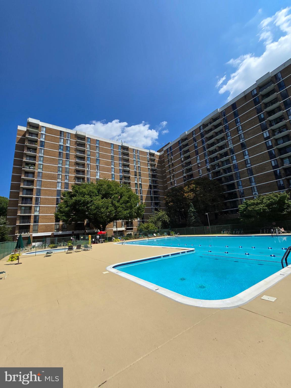 IDYLWOOD TOWERS CONDO - Residential