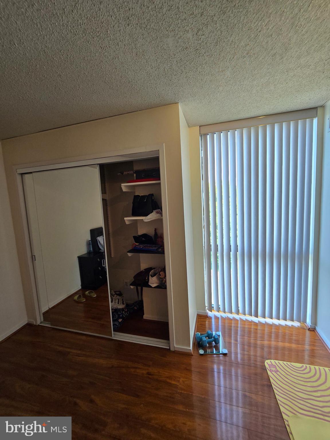 IDYLWOOD TOWERS CONDO - Residential