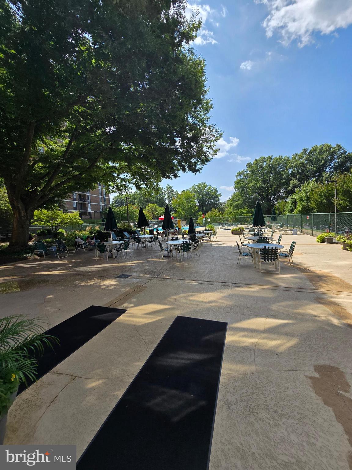 IDYLWOOD TOWERS CONDO - Residential