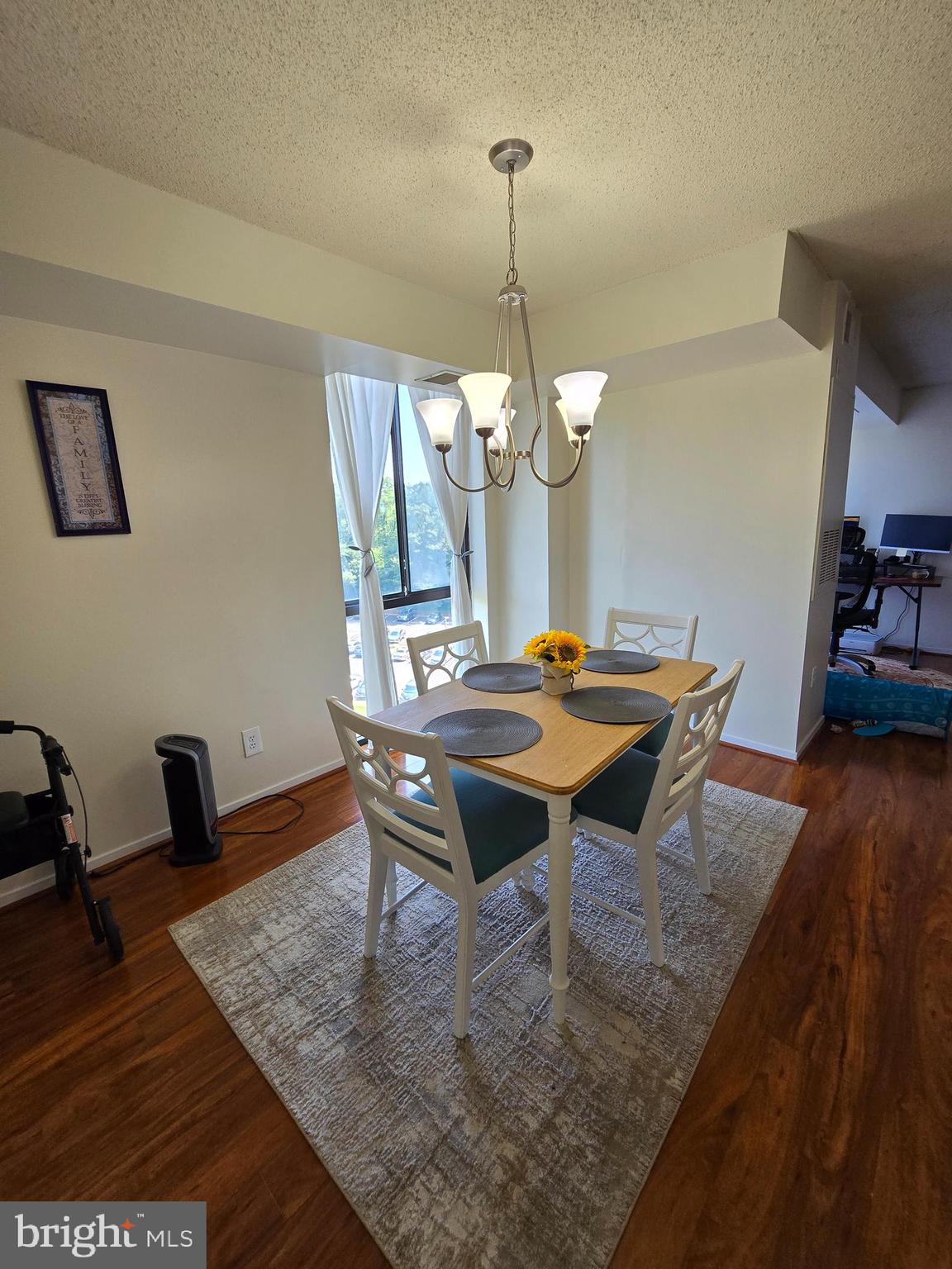 IDYLWOOD TOWERS CONDO - Residential