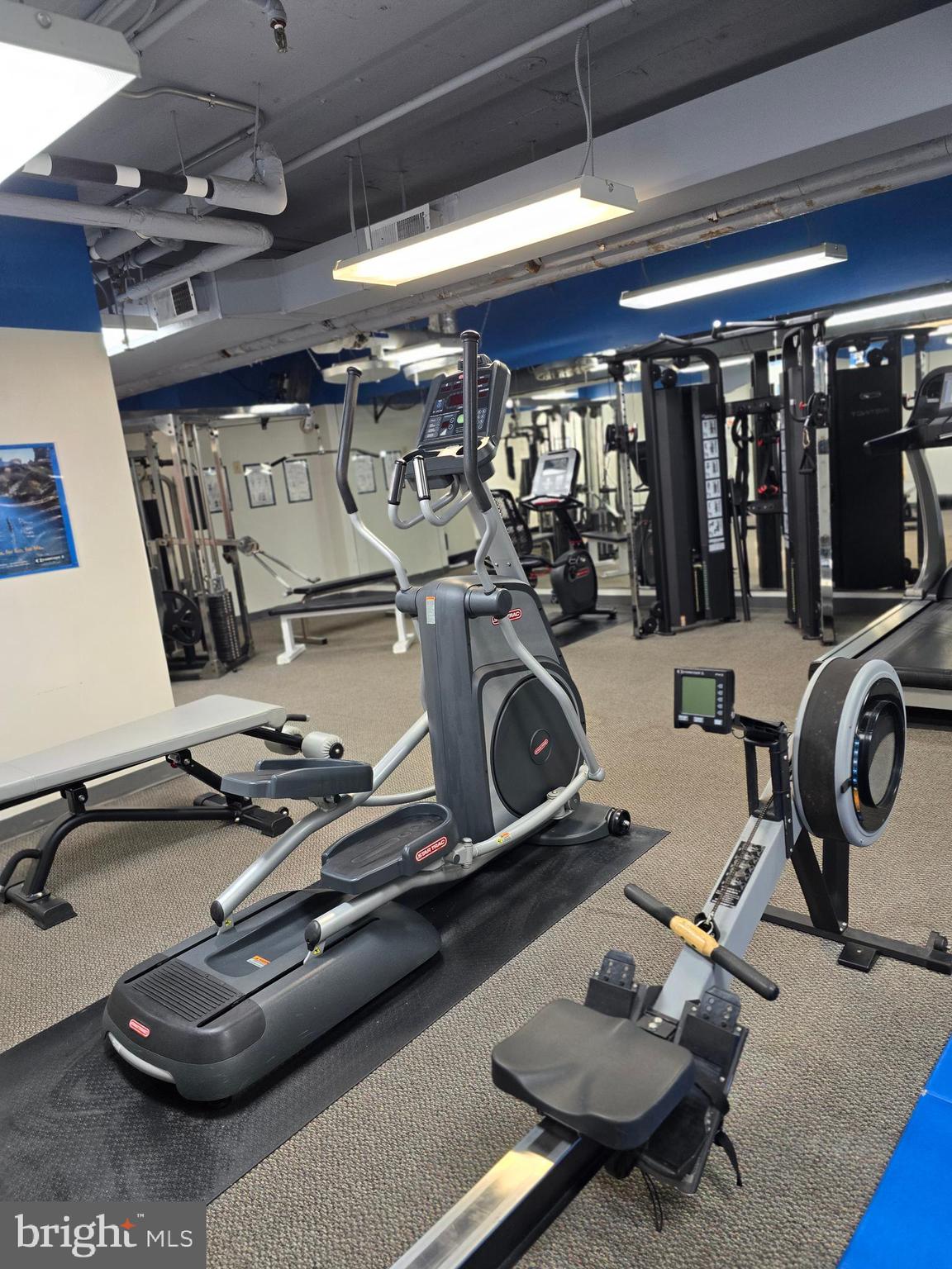 IDYLWOOD TOWERS CONDO - Residential