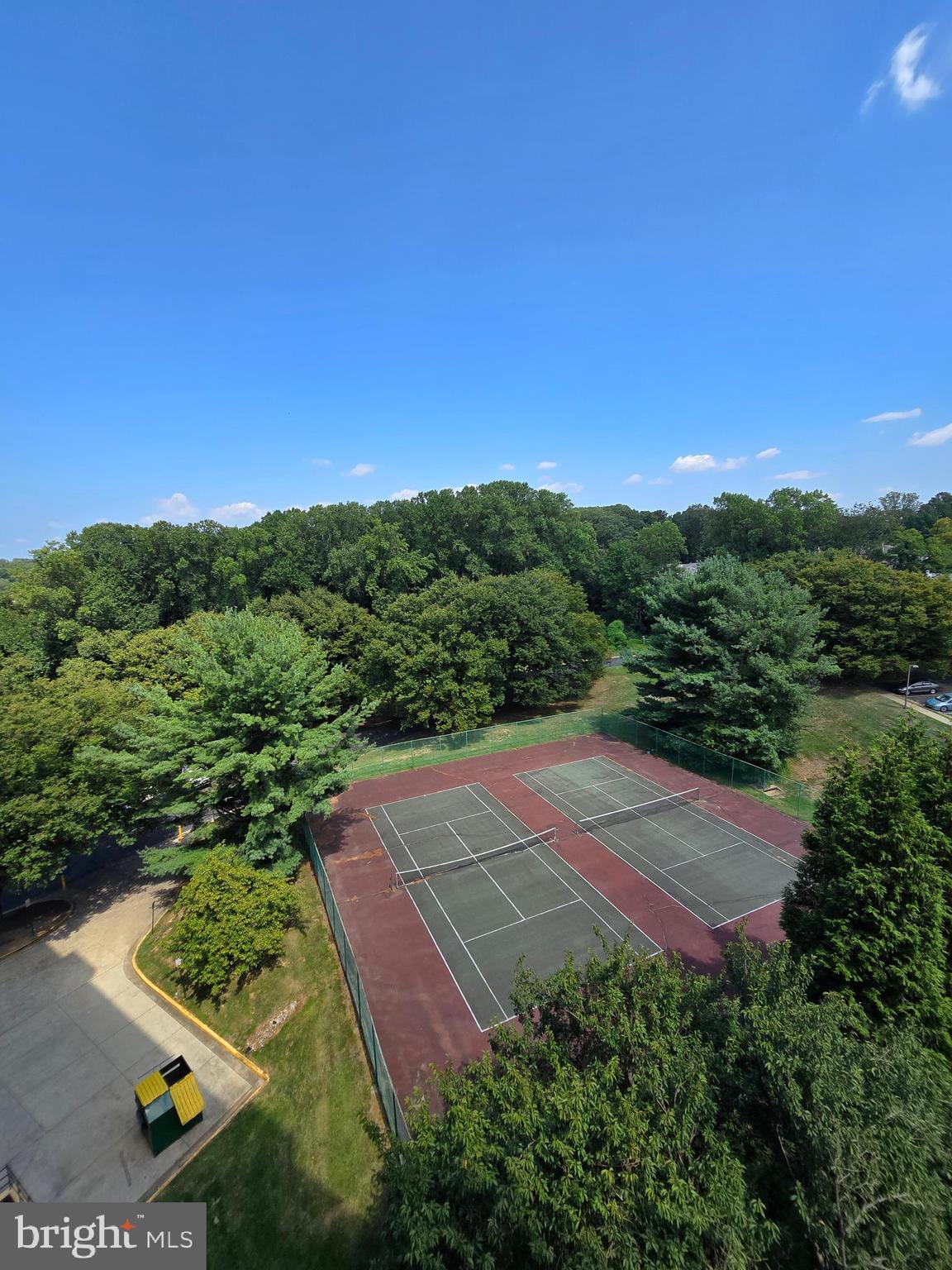 IDYLWOOD TOWERS CONDO - Residential