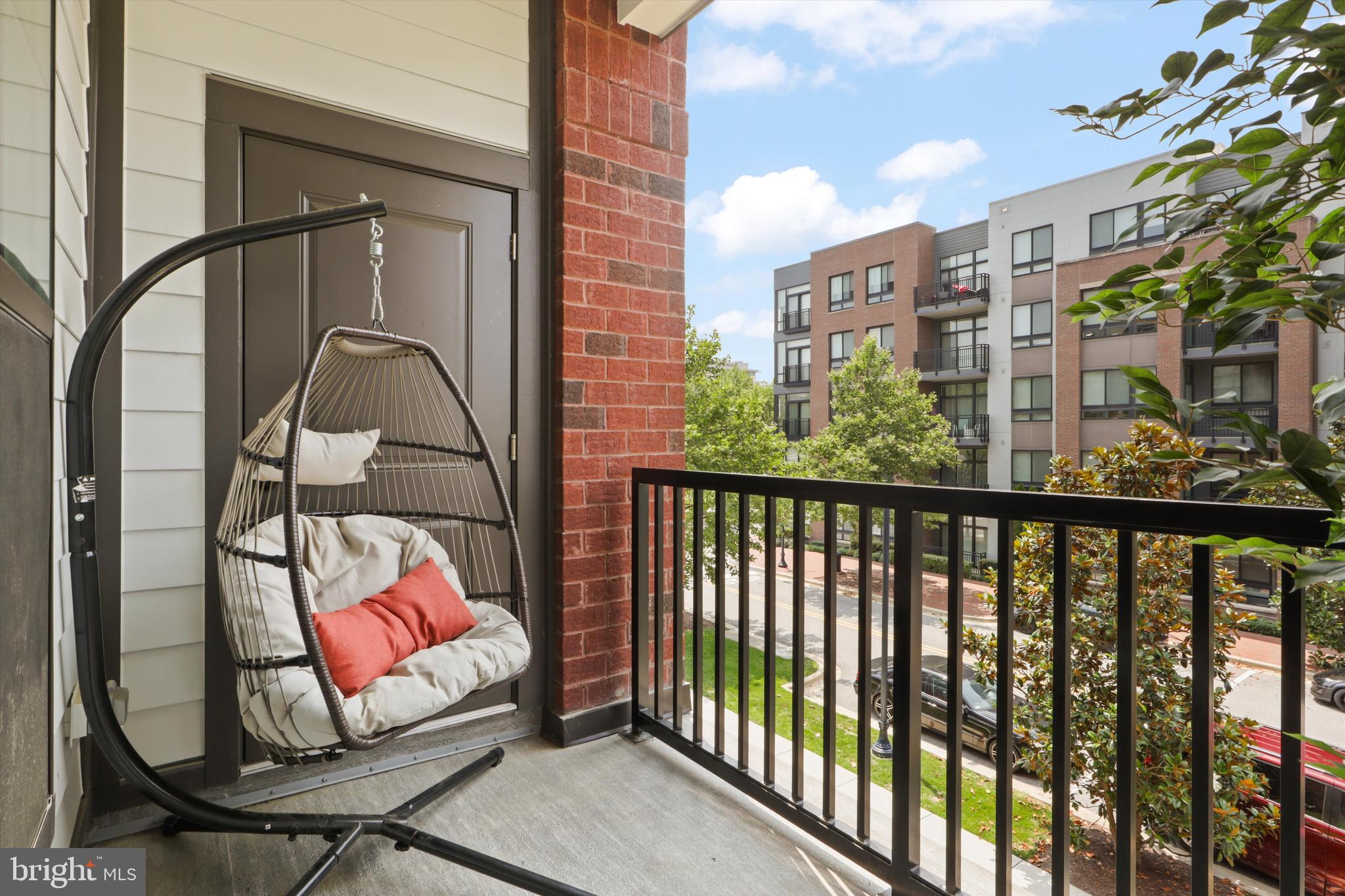 THE FLATS AT NATIONAL HARBOR - Residential