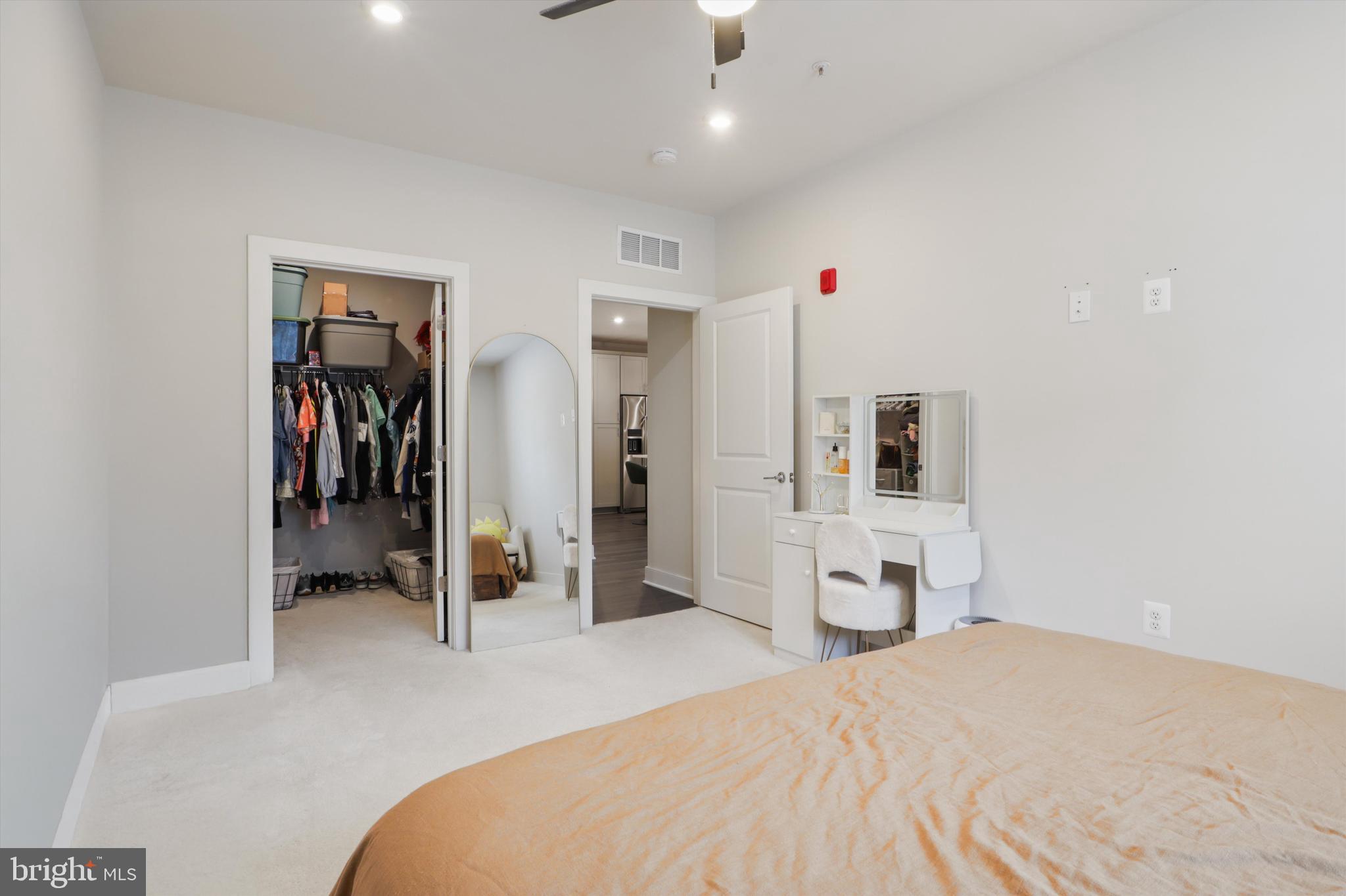 THE FLATS AT NATIONAL HARBOR - Residential