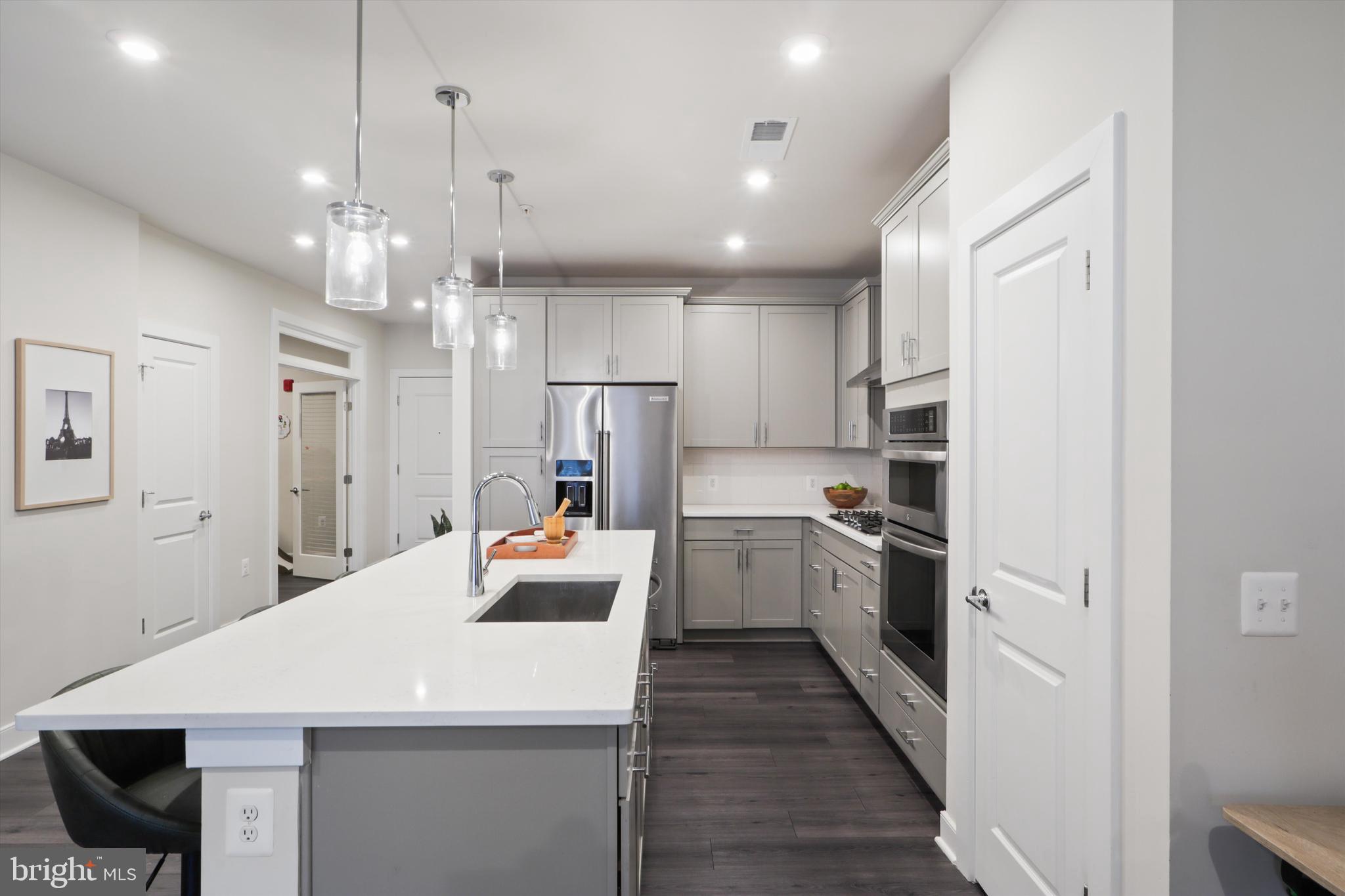 THE FLATS AT NATIONAL HARBOR - Residential