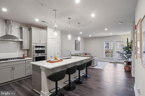 106 SAINT IVES PLACE 104 OXON HILL MD 20745