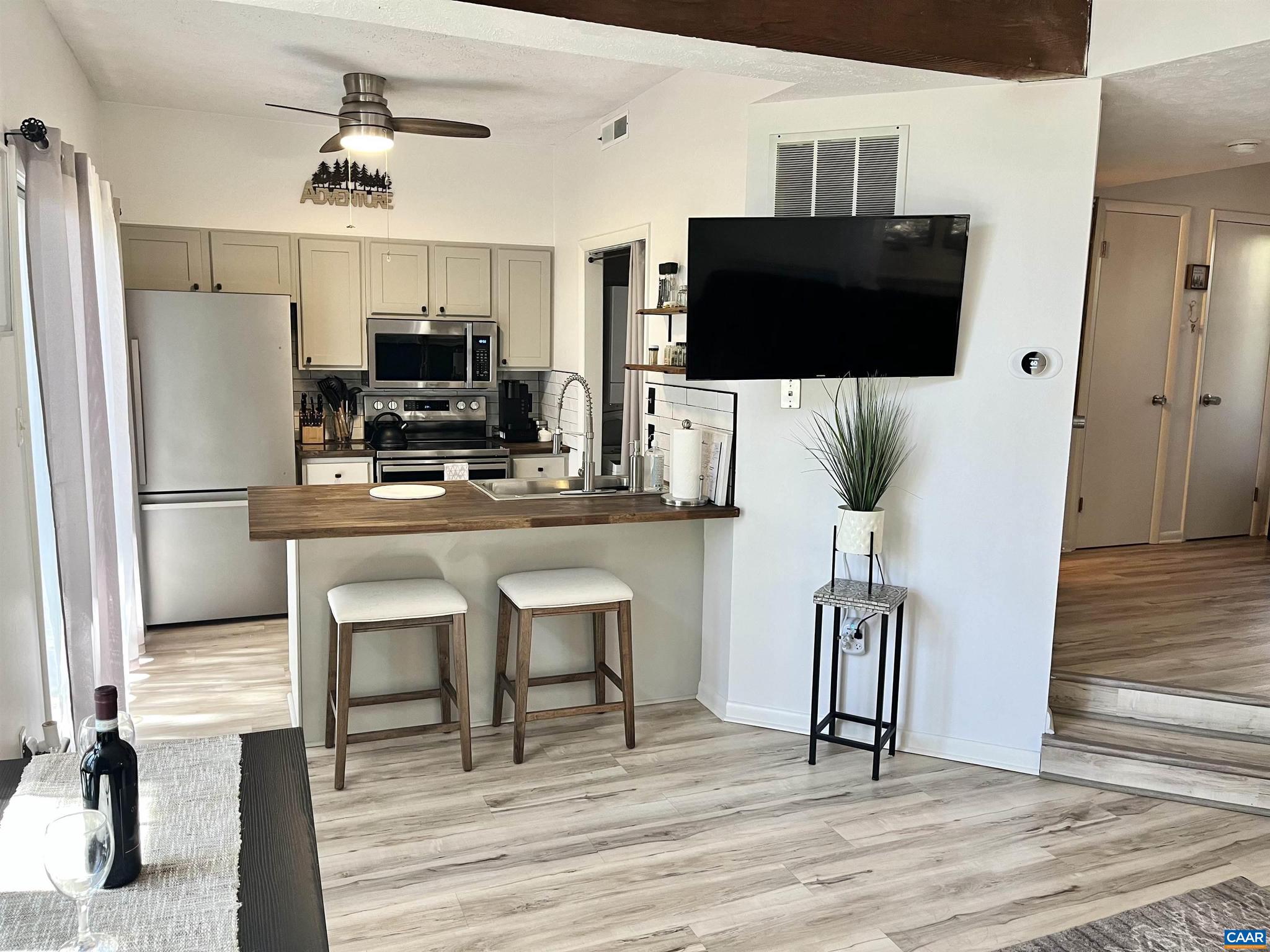 476 THREE RIDGES CONDOS