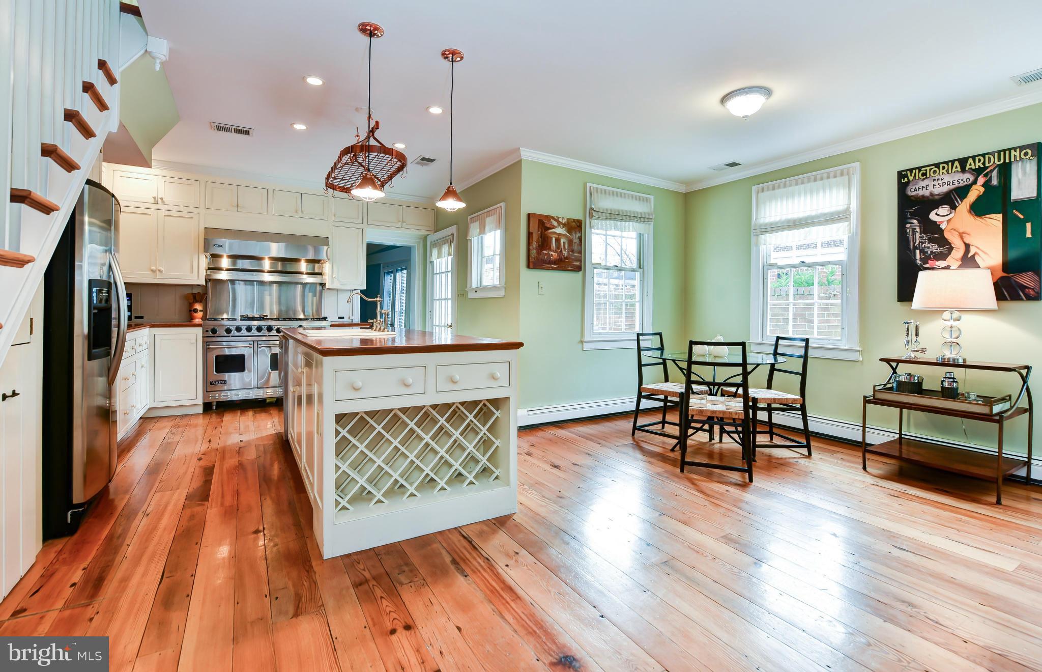 OLD TOWN ALEXANDRIA - Residential