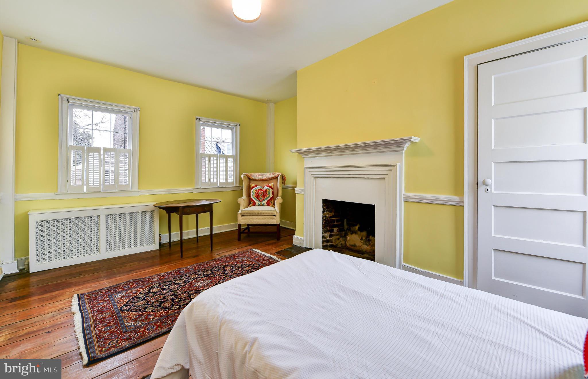 OLD TOWN ALEXANDRIA - Residential