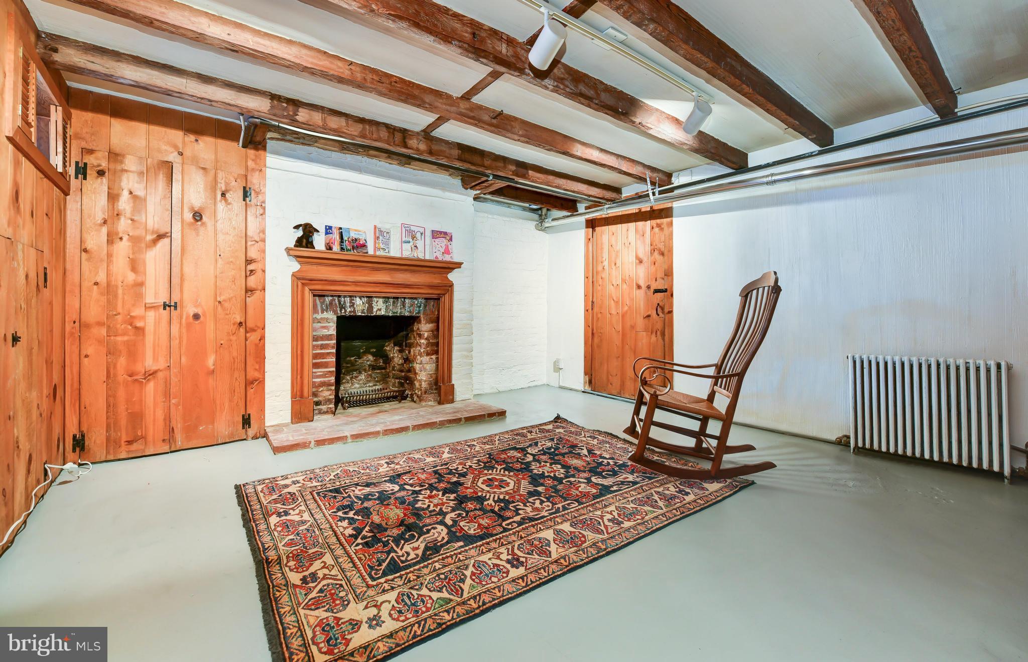 OLD TOWN ALEXANDRIA - Residential