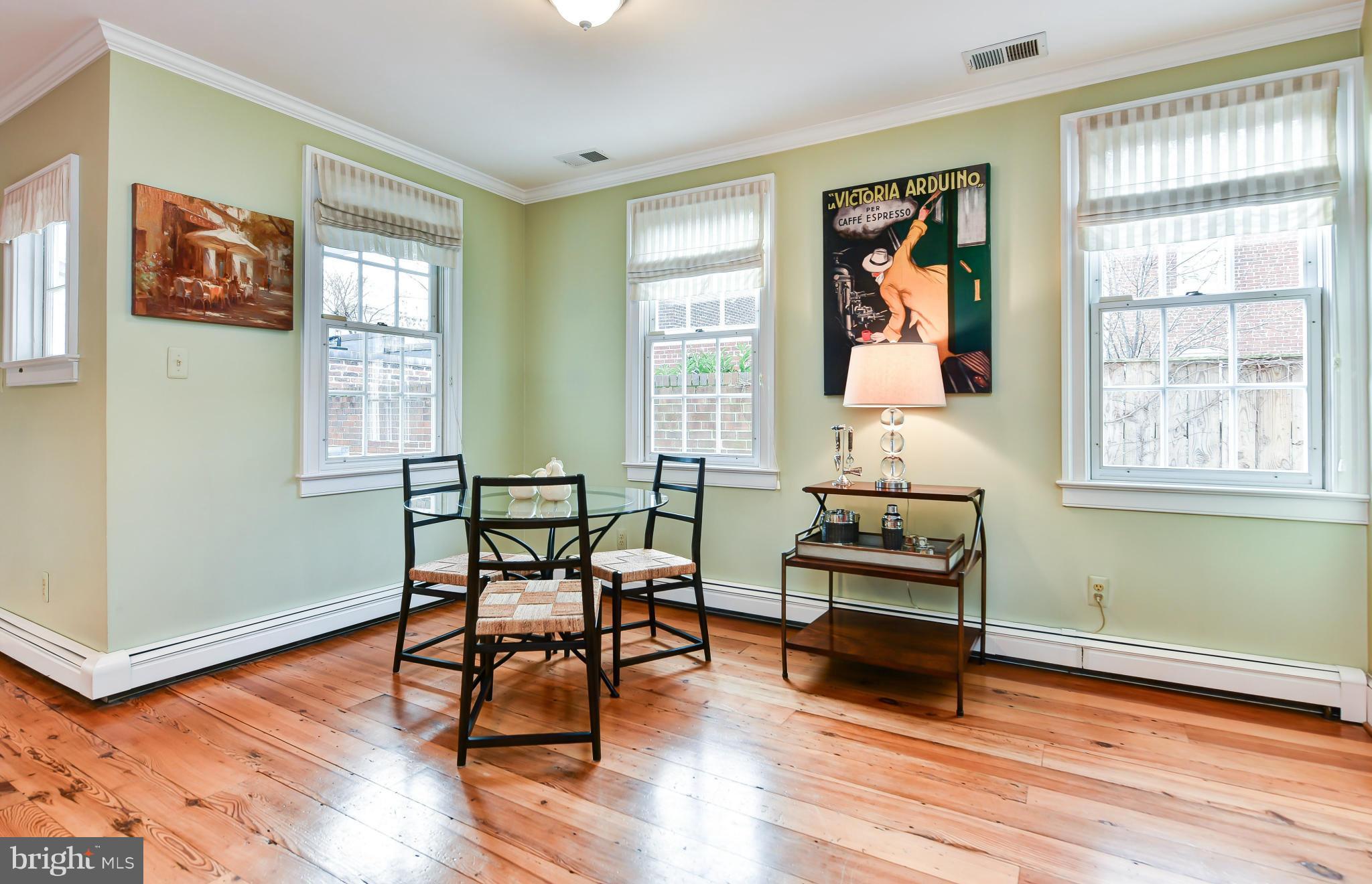 OLD TOWN ALEXANDRIA - Residential