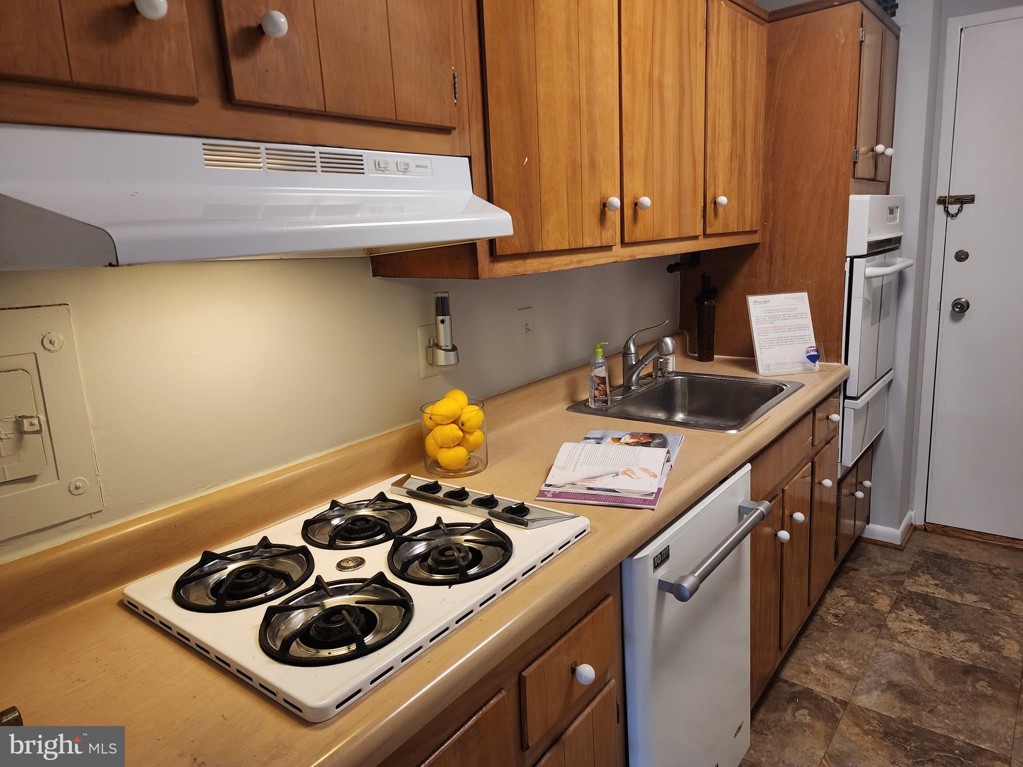 10401 GROSVENOR PLACE 314