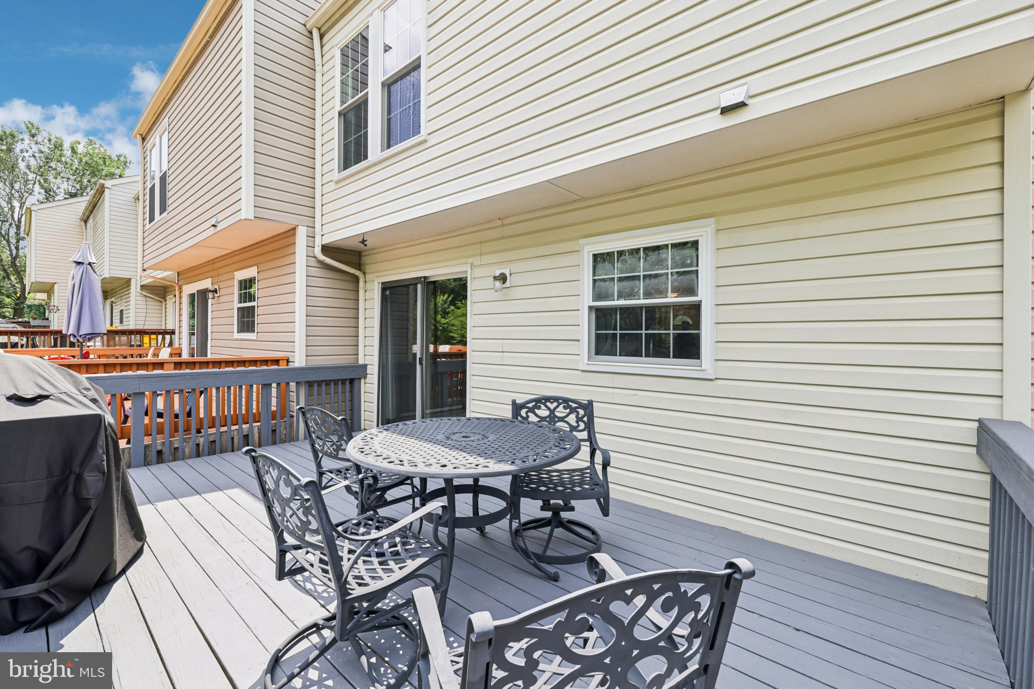 FOX CHASE - Residential