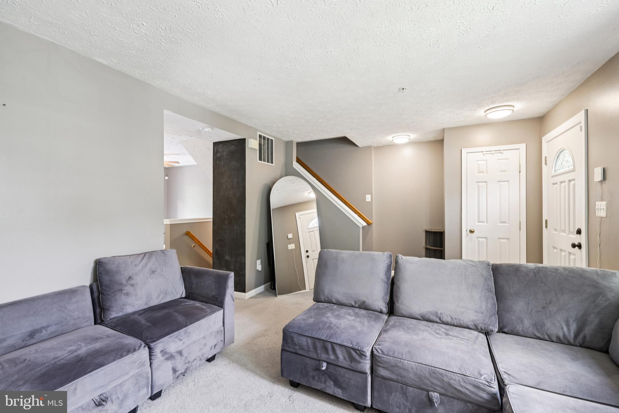 FOX CHASE - Residential