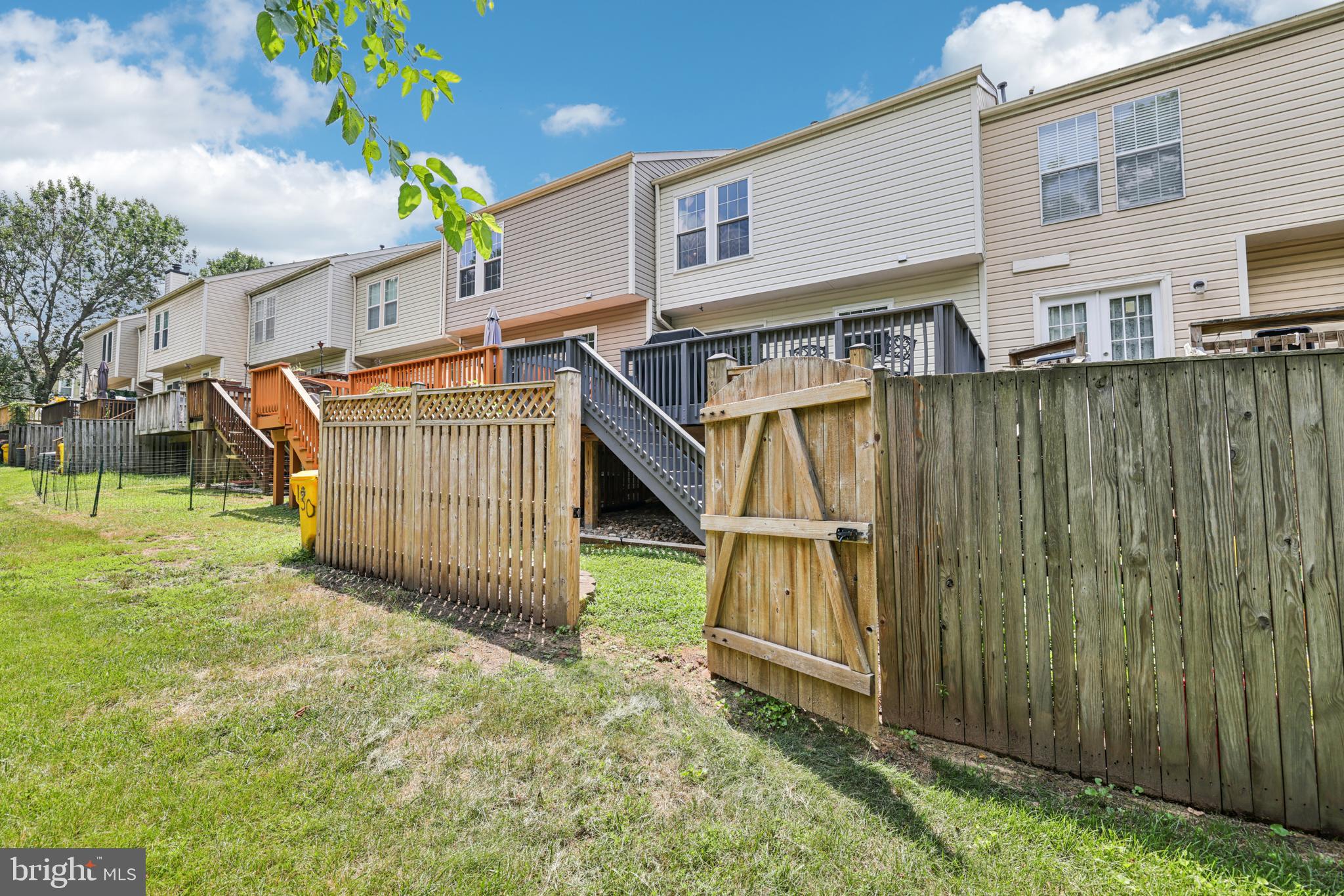 FOX CHASE - Residential