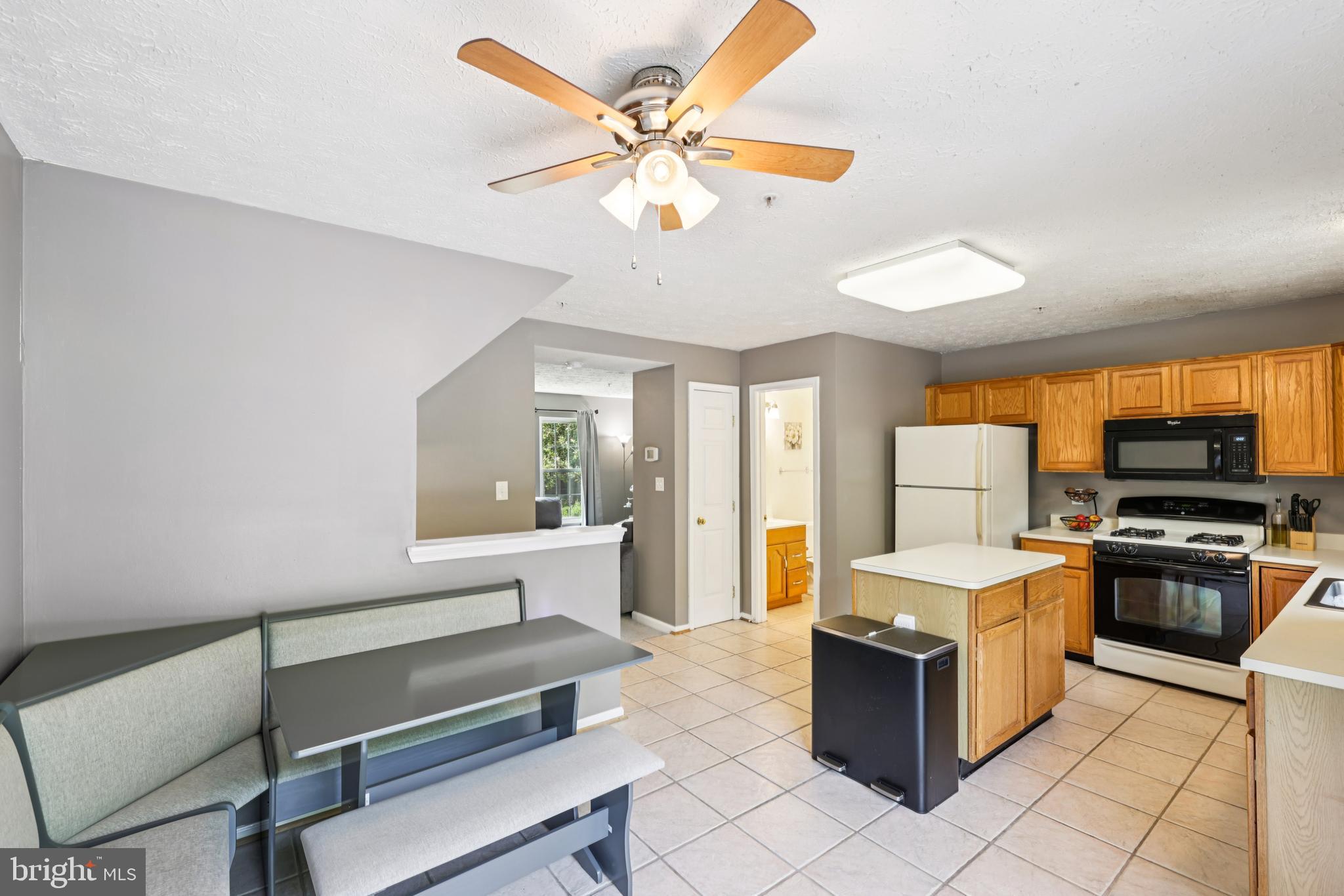 FOX CHASE - Residential