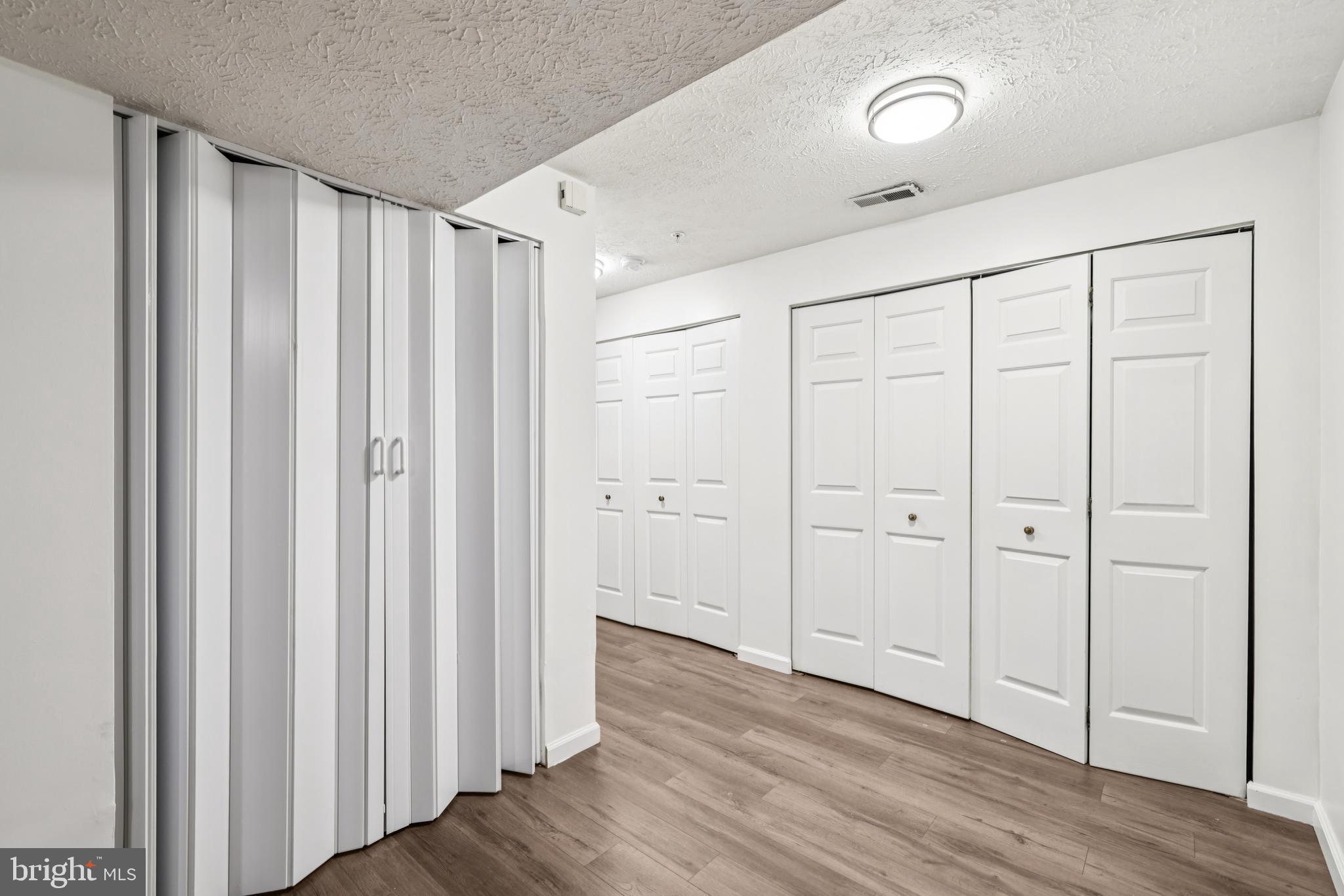 FOX CHASE - Residential