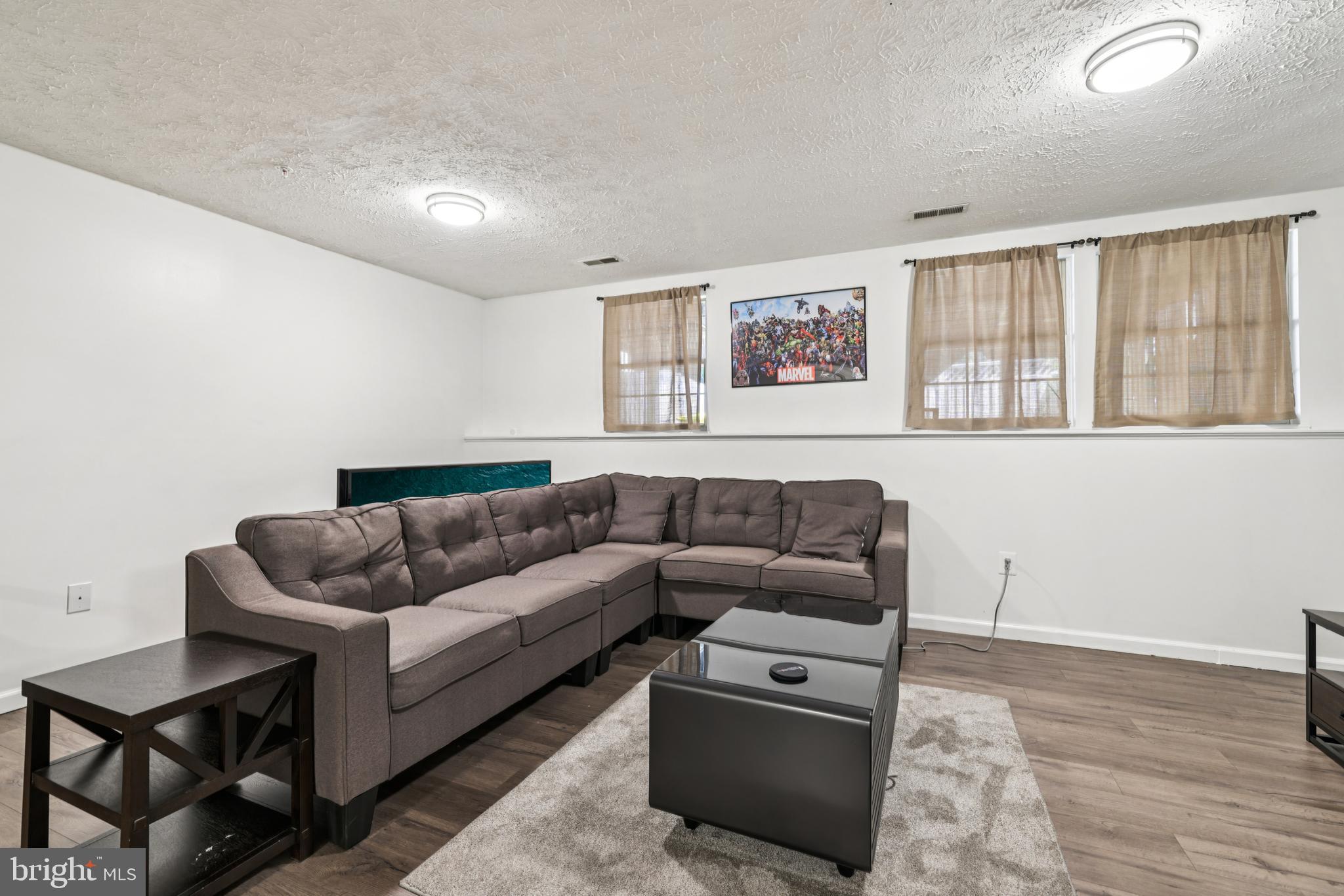 FOX CHASE - Residential