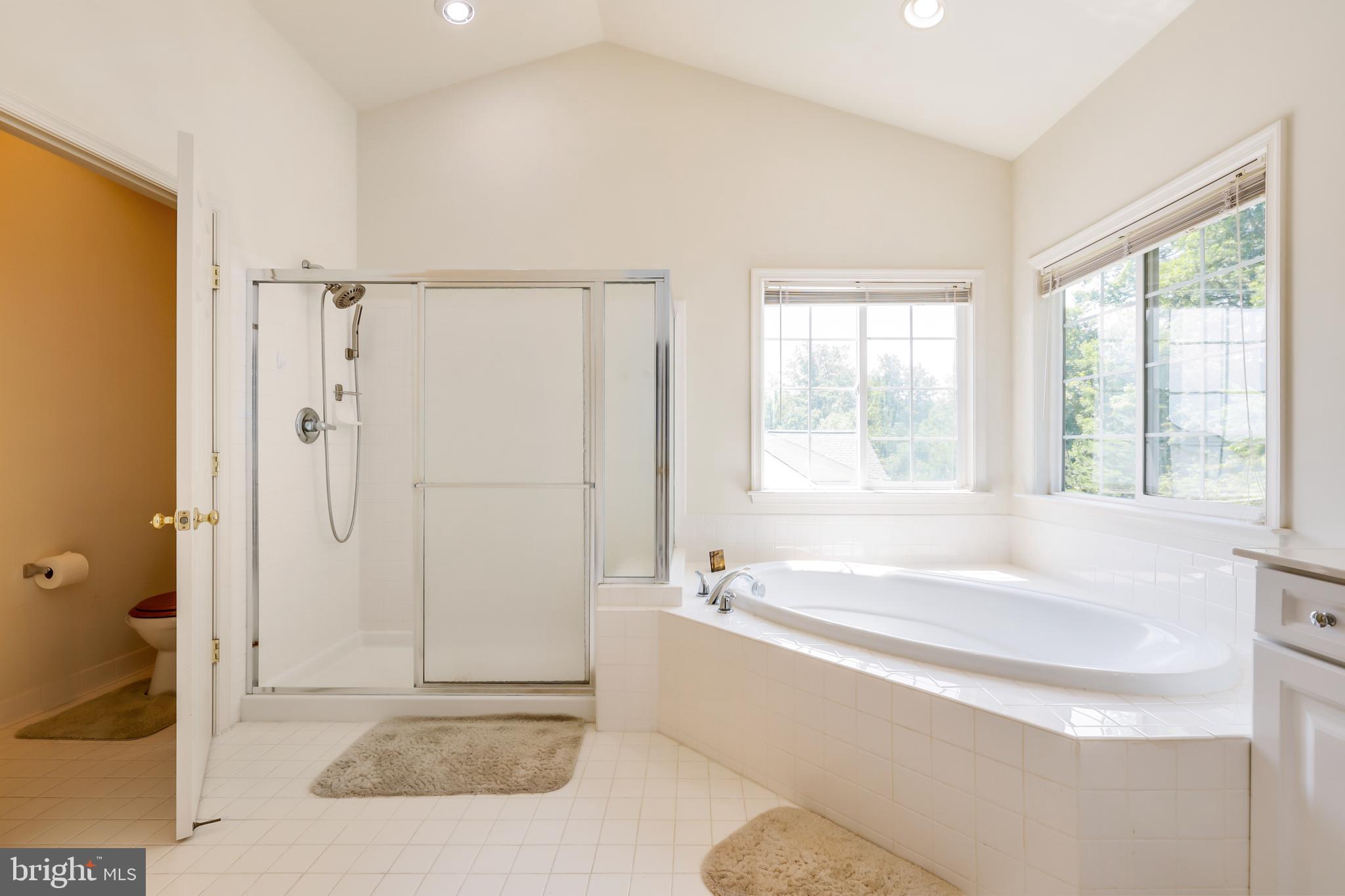 BROAD RUN OAKS - Residential