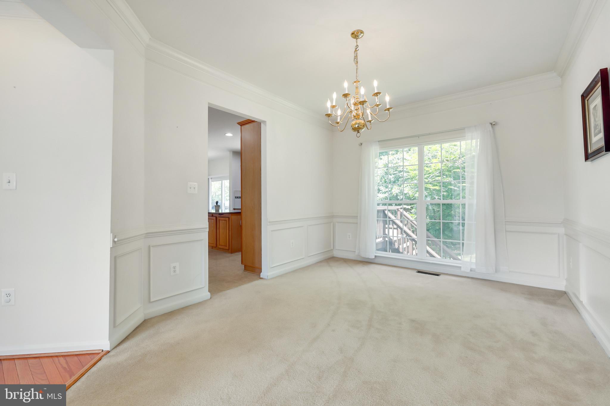 BROAD RUN OAKS - Residential