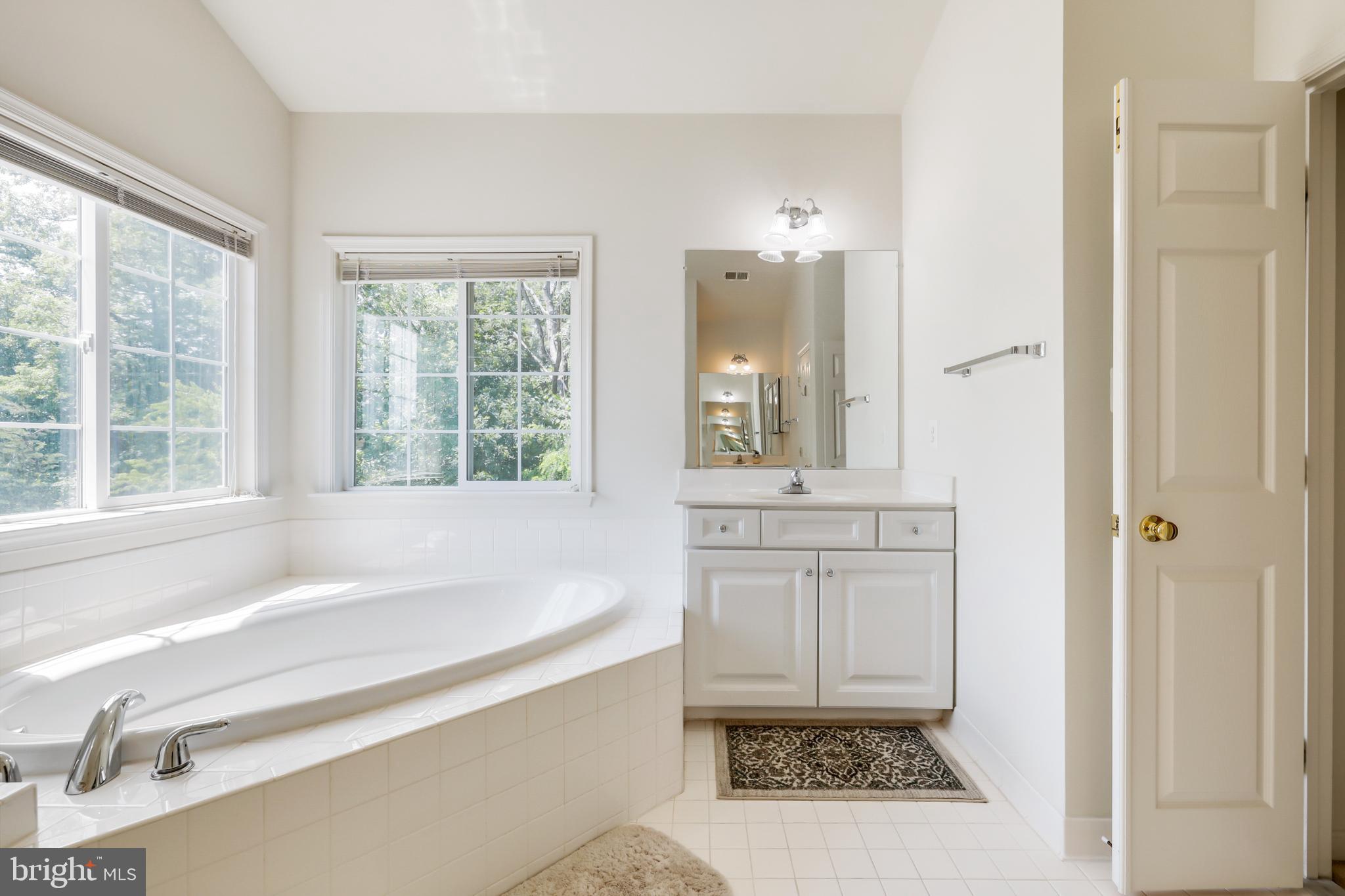 BROAD RUN OAKS - Residential