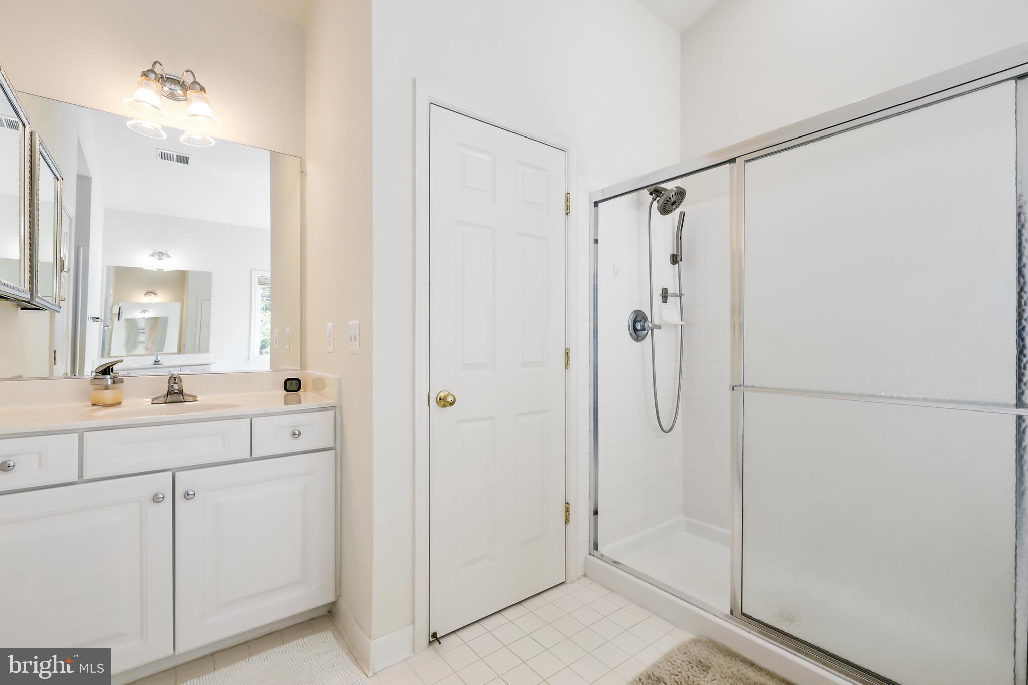 BROAD RUN OAKS - Residential