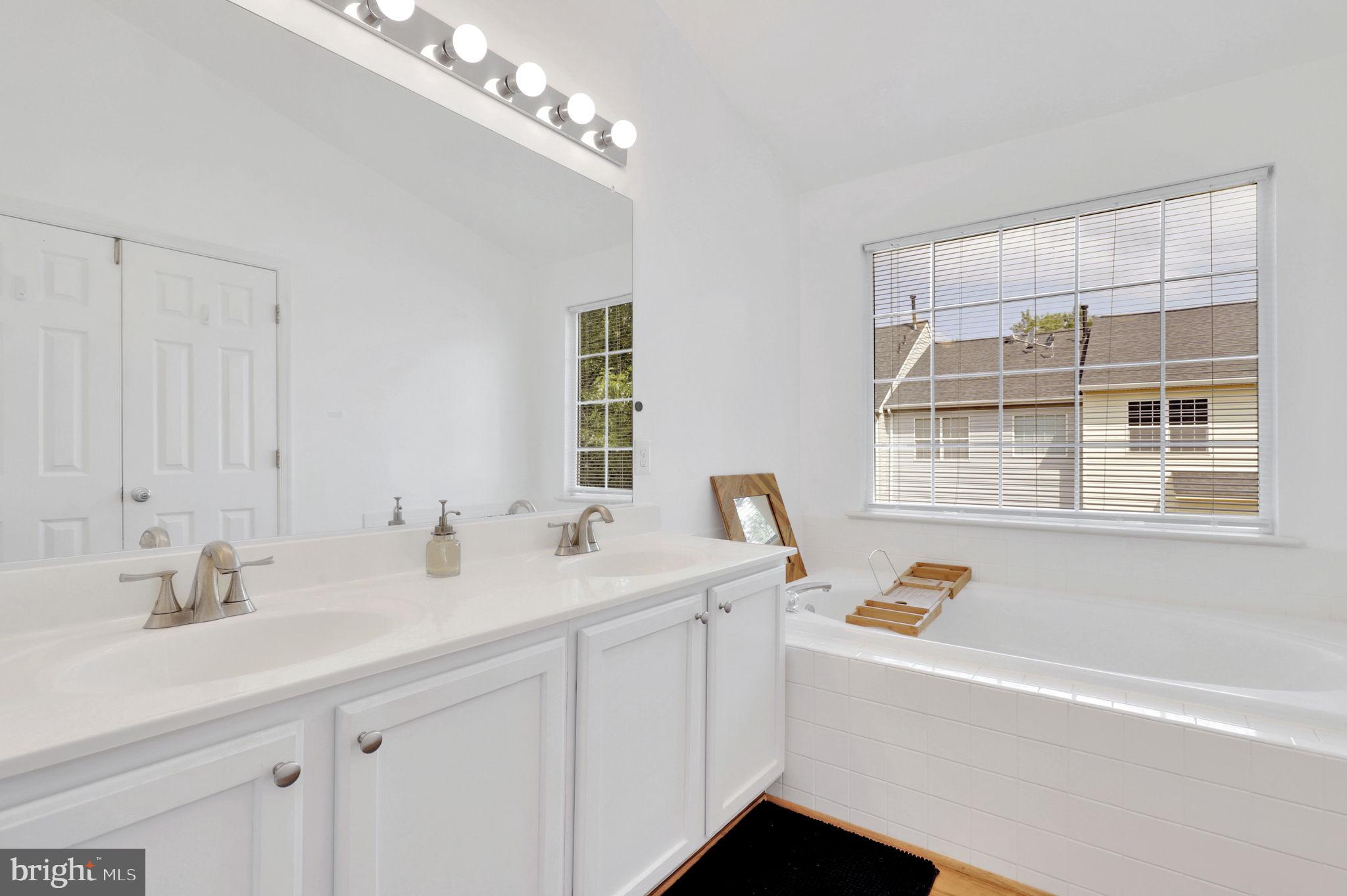 MILESTONE TOWNHOUSES - Residential