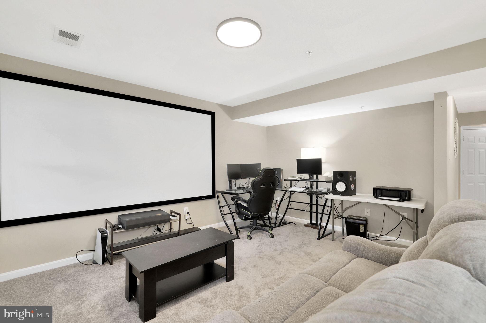 MILESTONE TOWNHOUSES - Residential