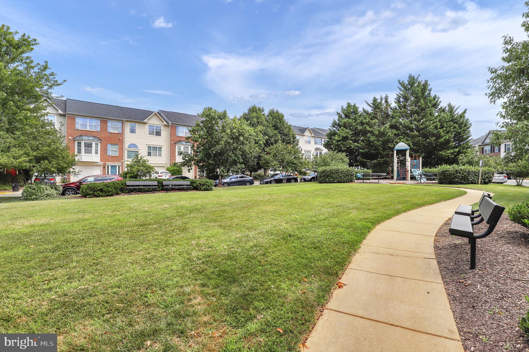 MILESTONE TOWNHOUSES - Residential