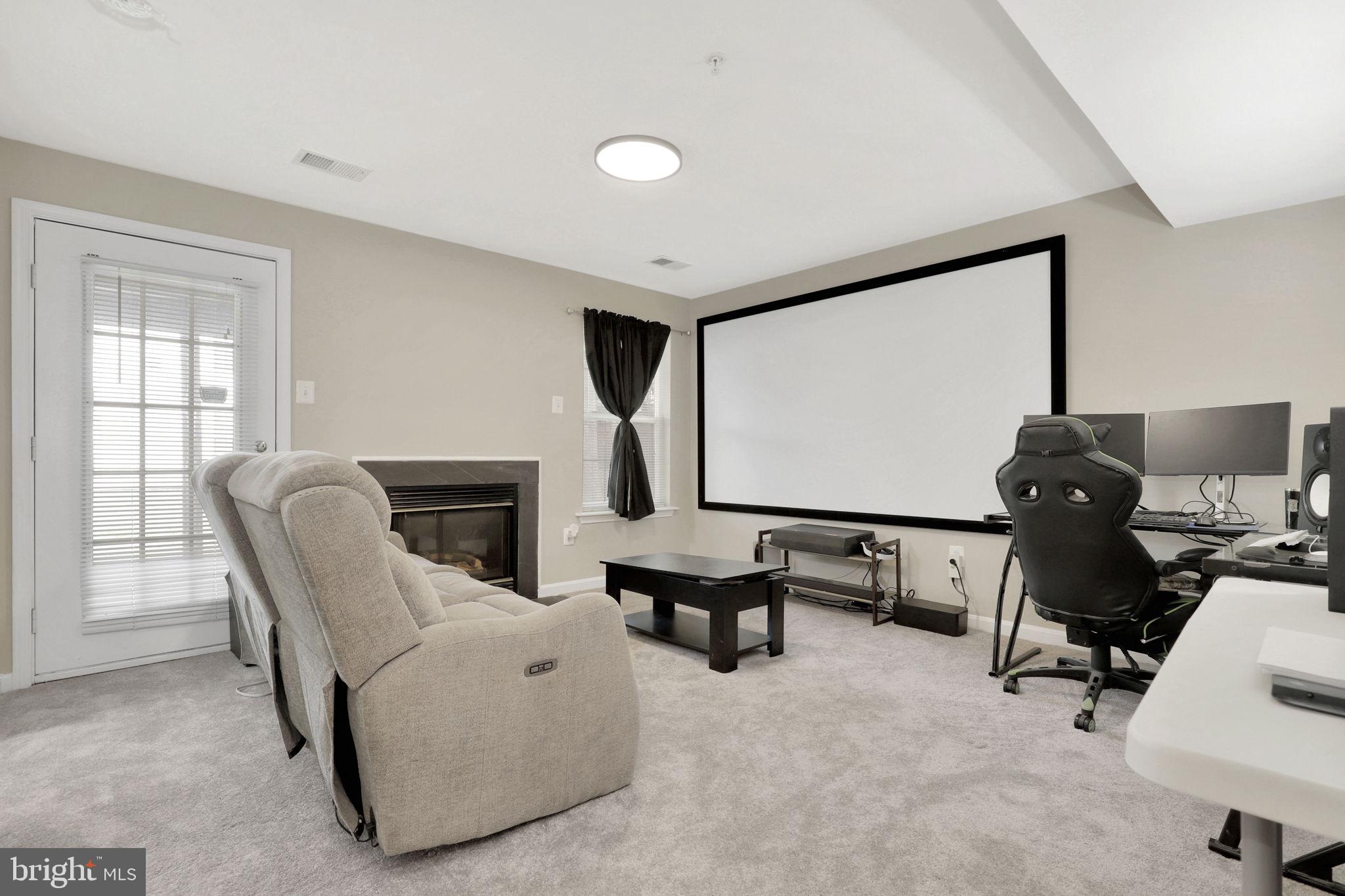 MILESTONE TOWNHOUSES - Residential