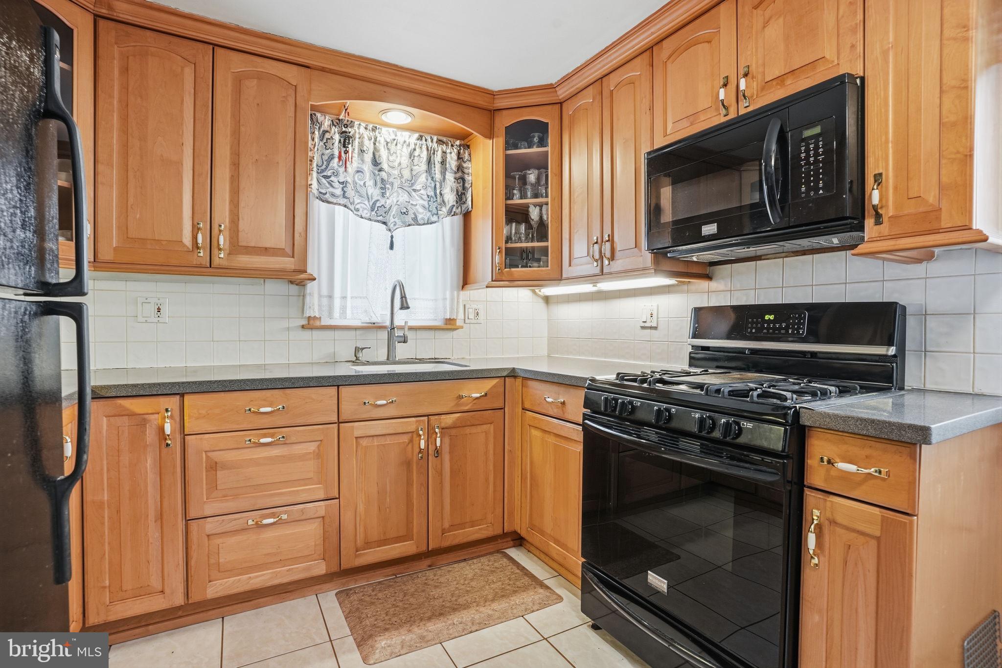 70 SMITHFIELD AVENUE