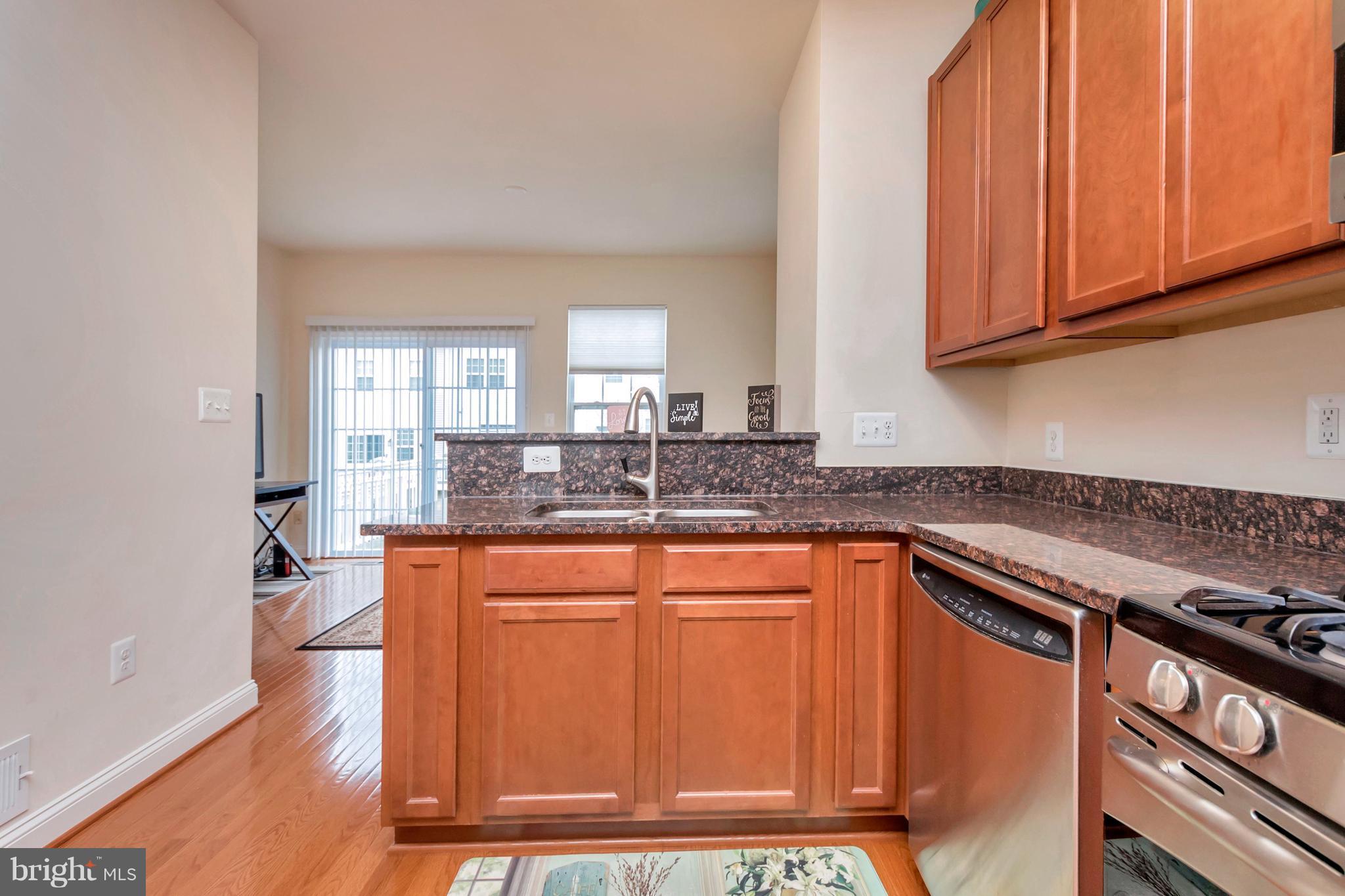 TRIANGLE HIGHLANDS CONDO - Residential