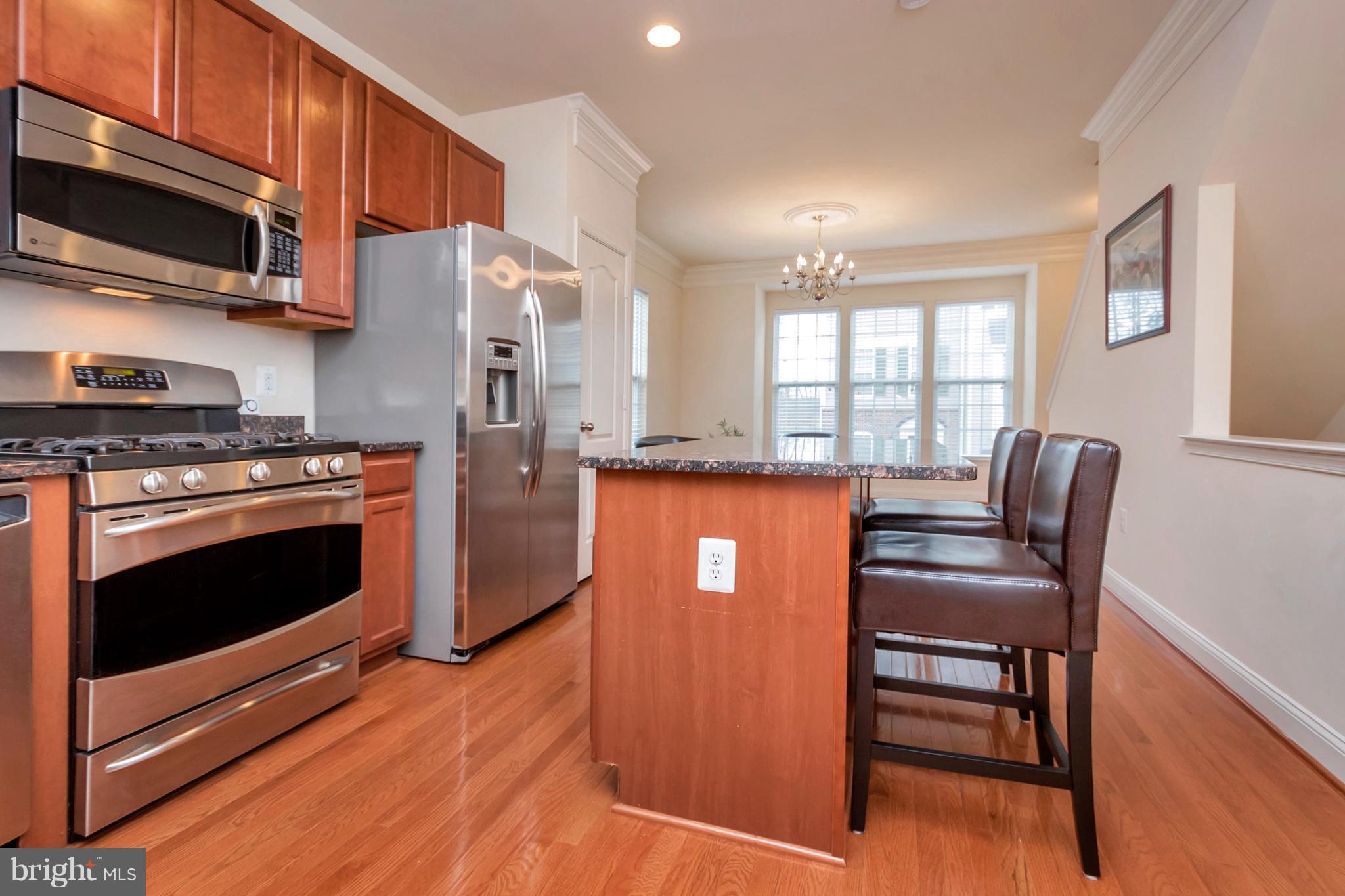 TRIANGLE HIGHLANDS CONDO - Residential