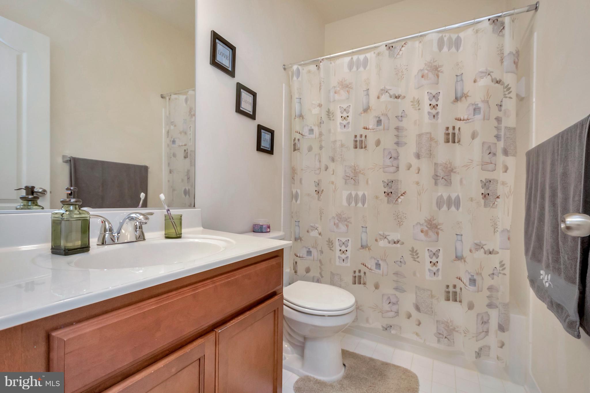 TRIANGLE HIGHLANDS CONDO - Residential